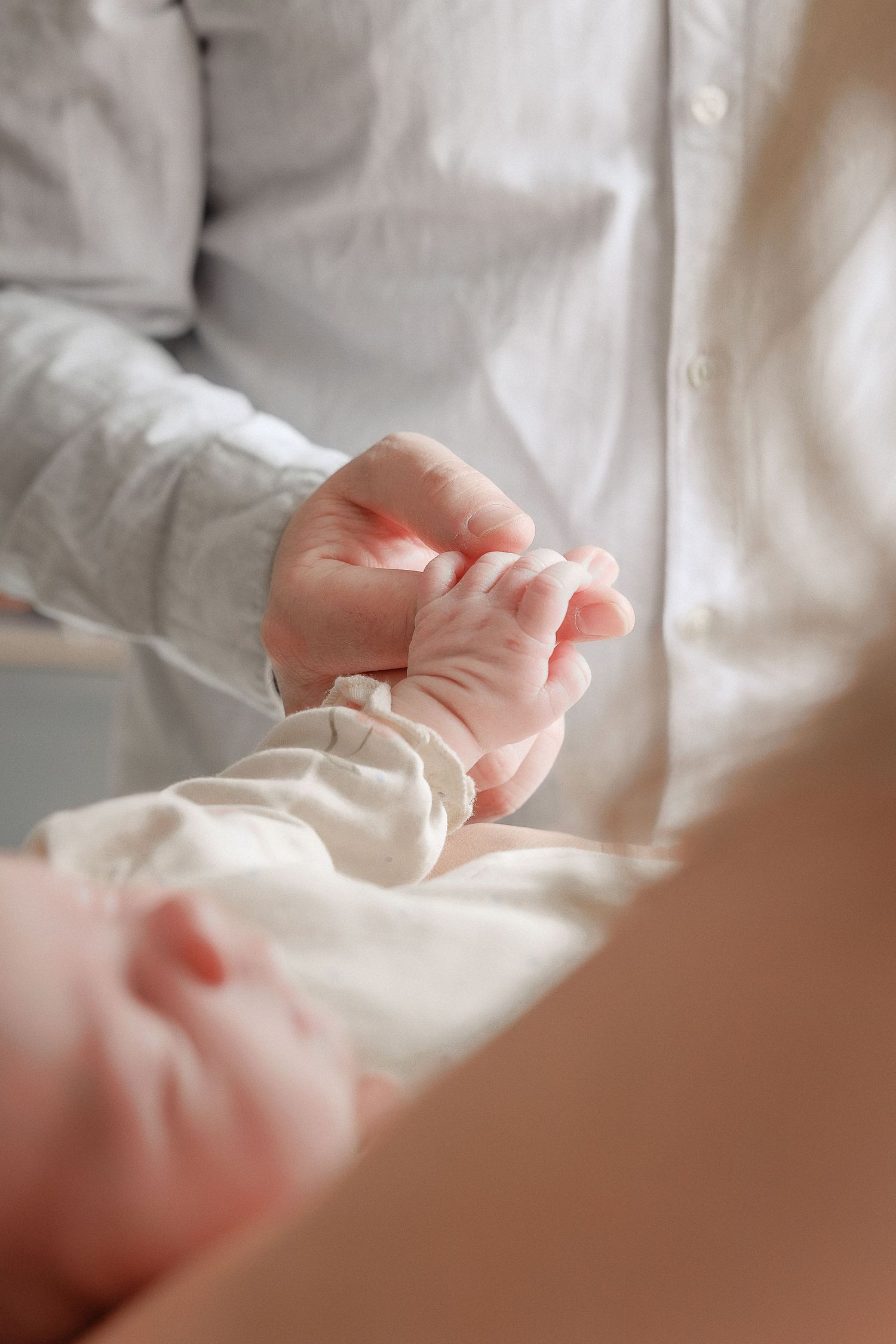 Newborn photoshoot in Great Tew, Cotswolds.