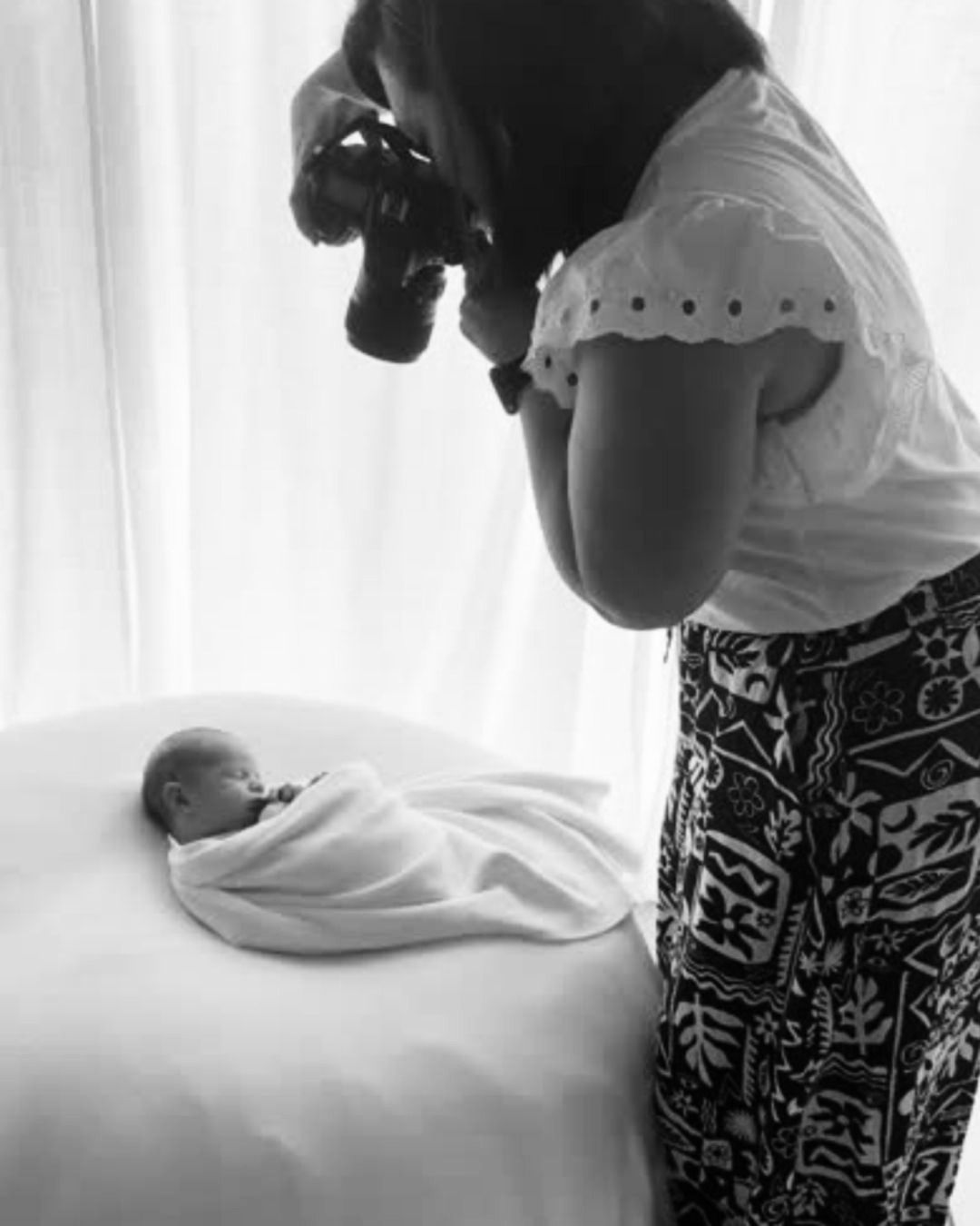 Sydney newborn photographer photographing baby in-home natural light lifestyle session