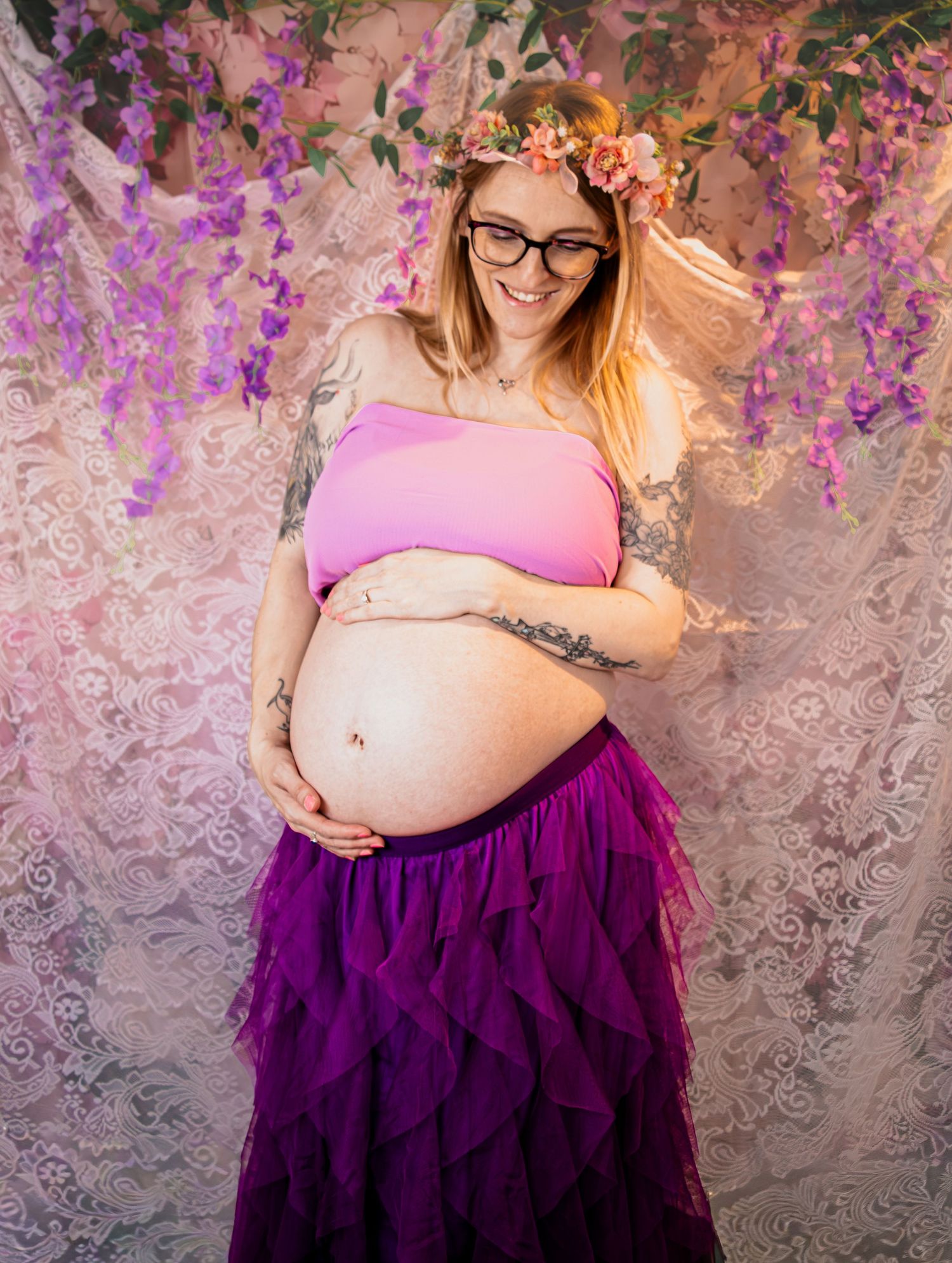 Natural maternity photography session in South Wales capturing glowing mother-to-be by Winter Willow Photography.