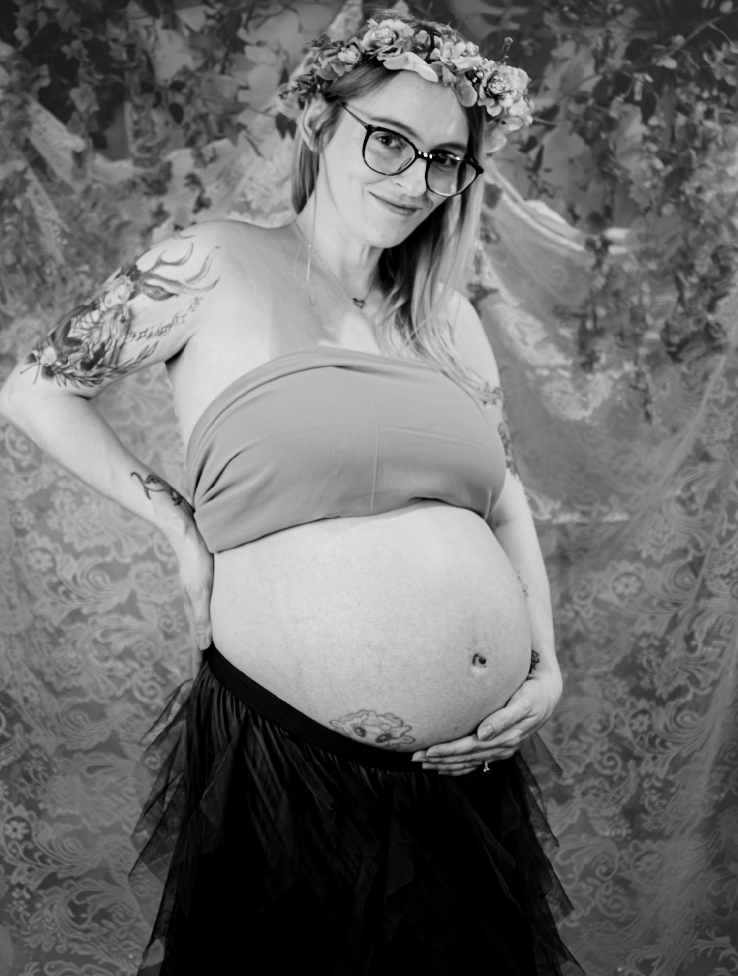 Natural maternity photography session in South Wales capturing glowing mother-to-be by Winter Willow Photography.