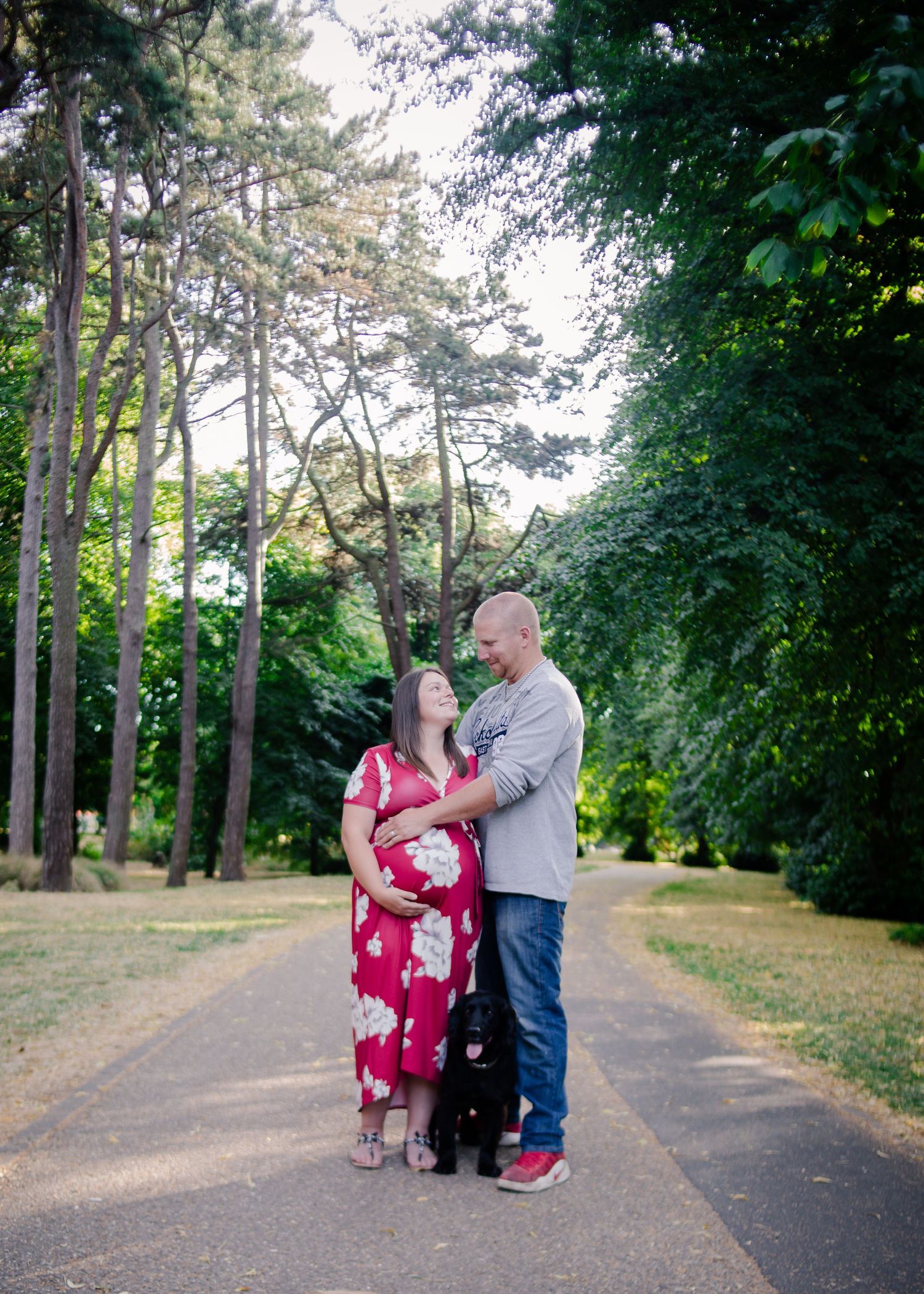 Natural maternity photography session in South Wales capturing glowing mother-to-be by Winter Willow Photography.