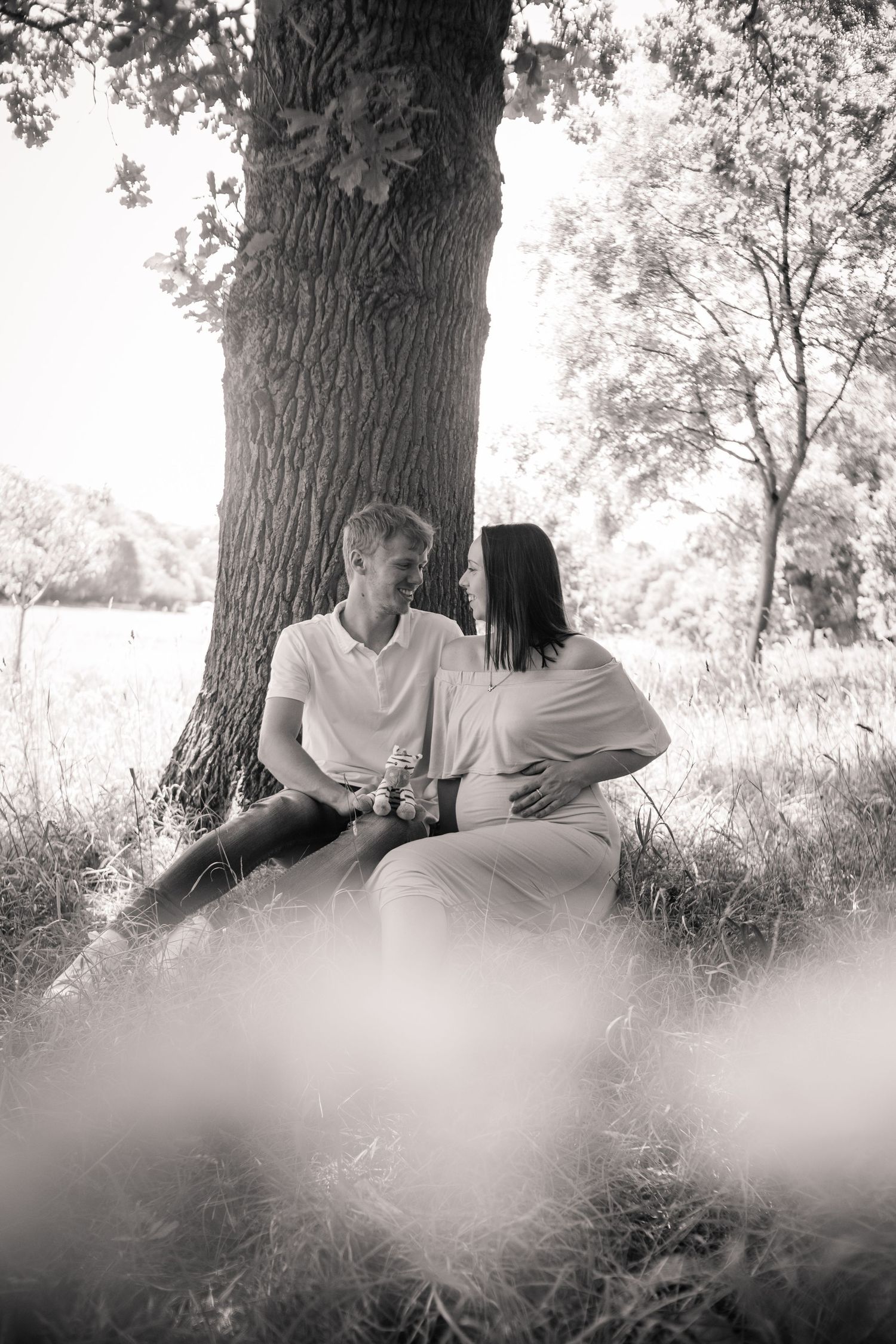 Natural maternity photography session in South Wales capturing glowing mother-to-be by Winter Willow Photography.