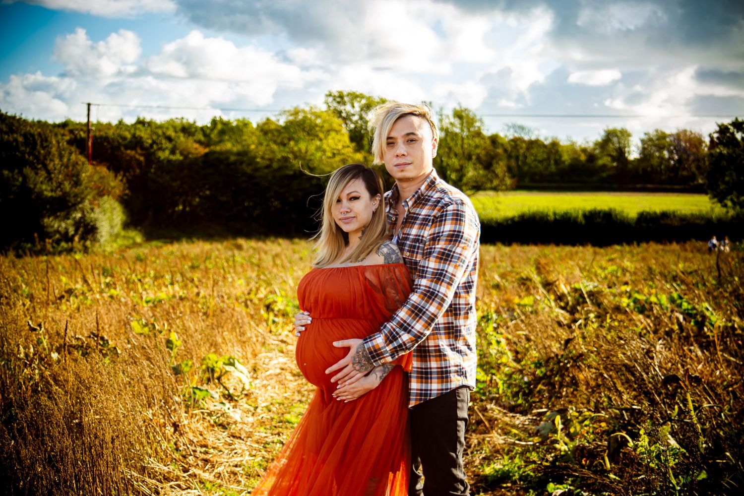 Natural maternity photography session in South Wales capturing glowing mother-to-be by Winter Willow Photography.