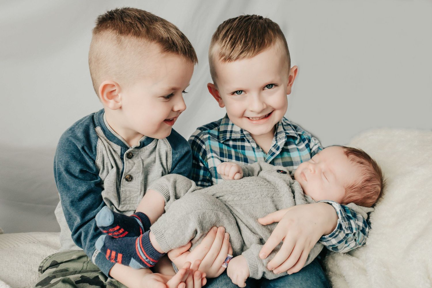 Lifestyle, candid photography of families, weddings, engagements, kids, couples, seniors, graduations, newborns, business branding, nature