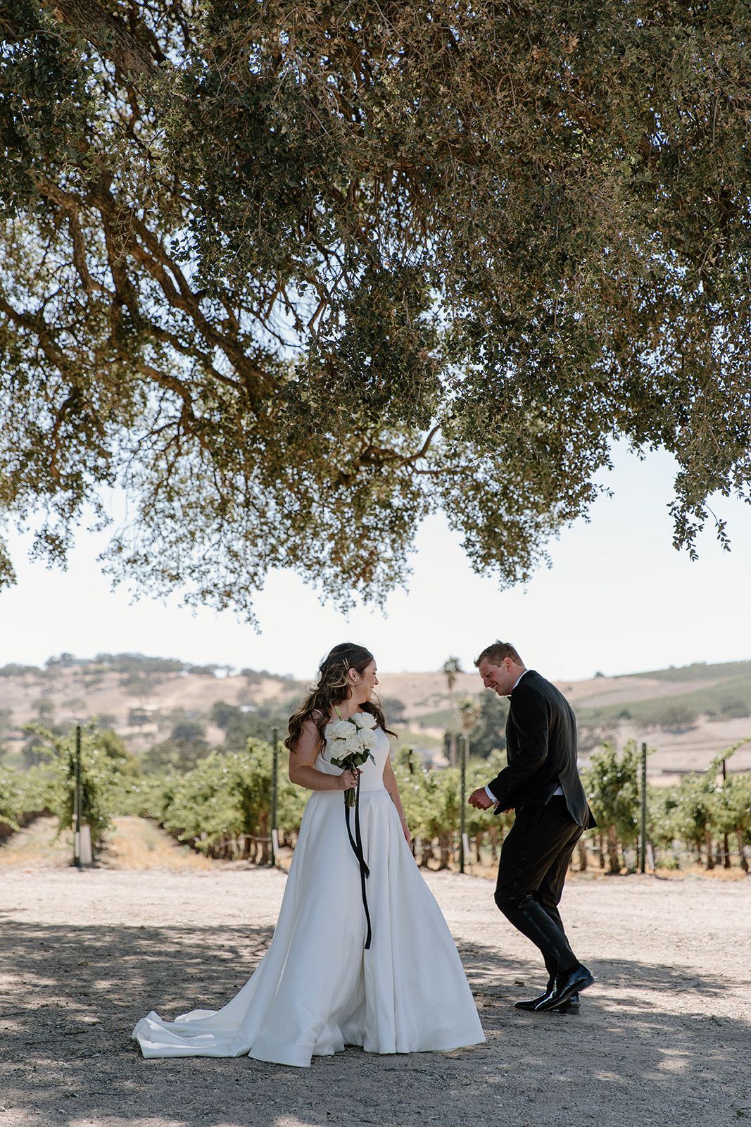 Summer wedding in Paso Robles, California. Wedding flowers, wedding florals