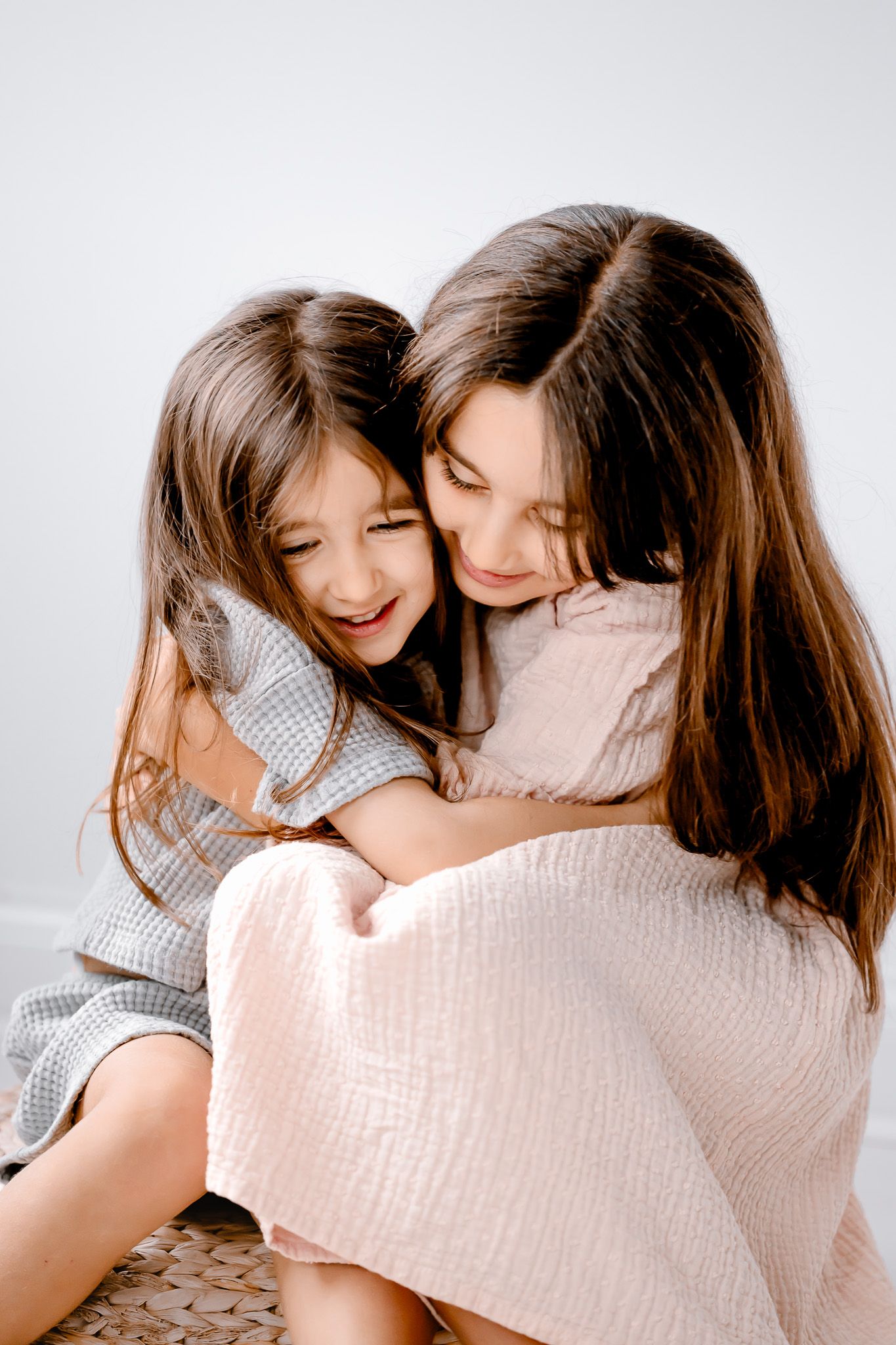 sisters sibling color kids personality photo Lake Forest