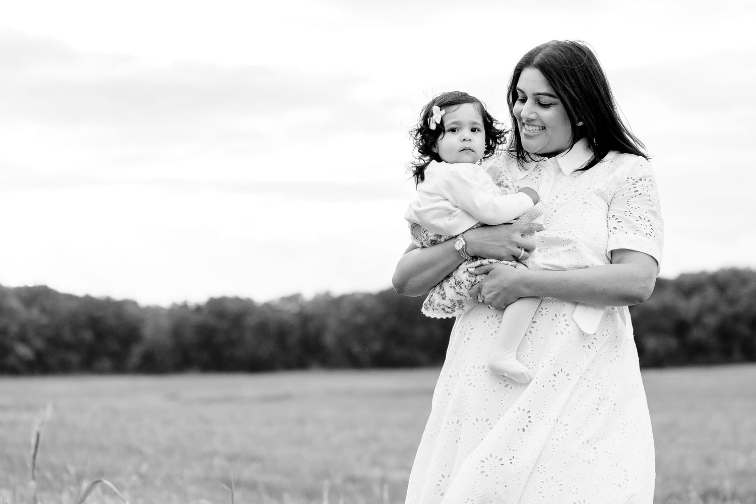 Mom and Daughter Black and White Fall Photos in Chicago
