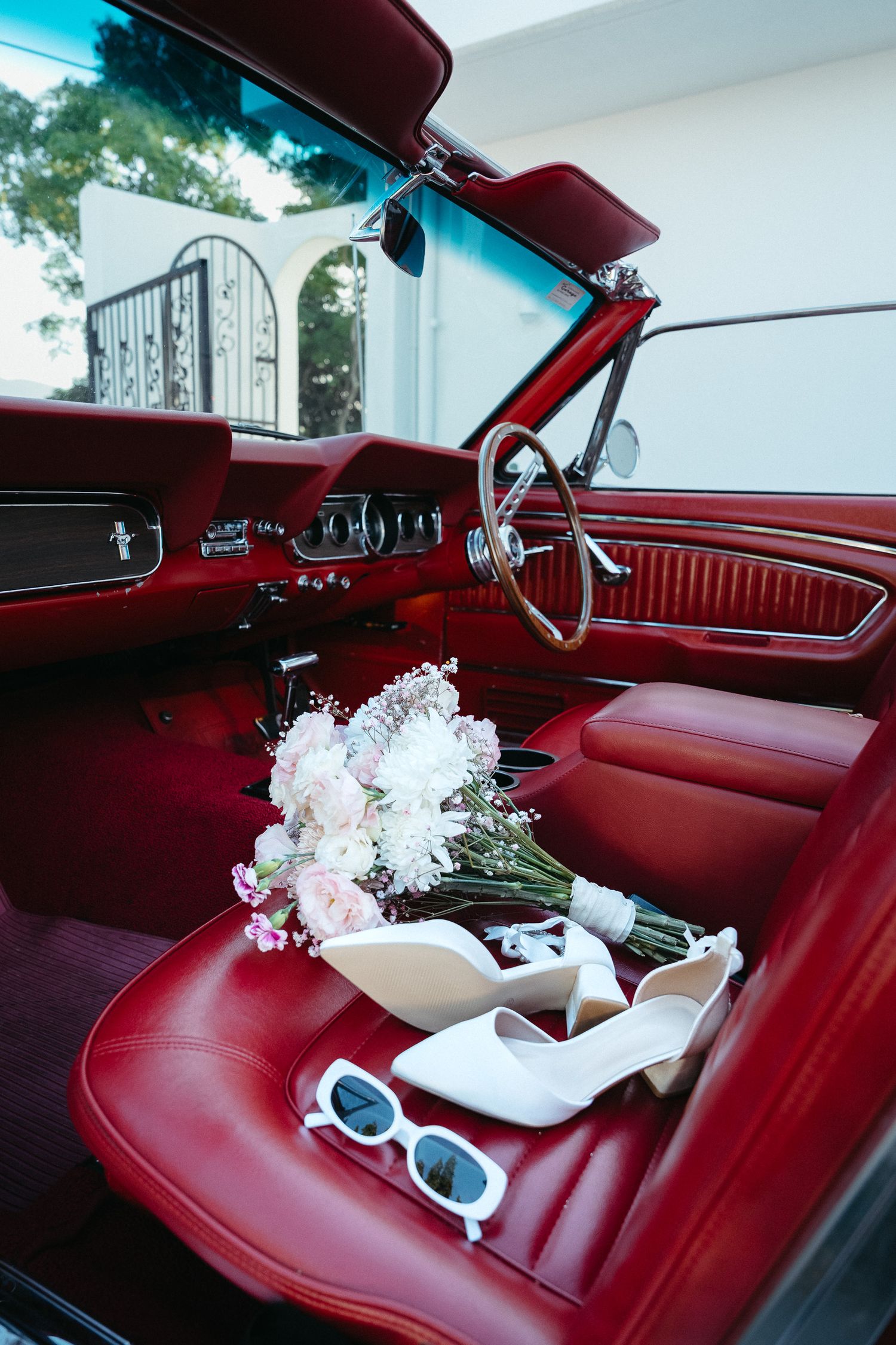 Luxury tropical wedding portraits in Cairns