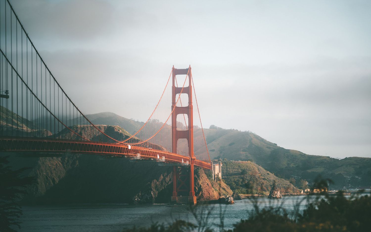 Golden Gate Bridge at sunrise, shot by Shootrscapes during a solo trip to San Fransisco.