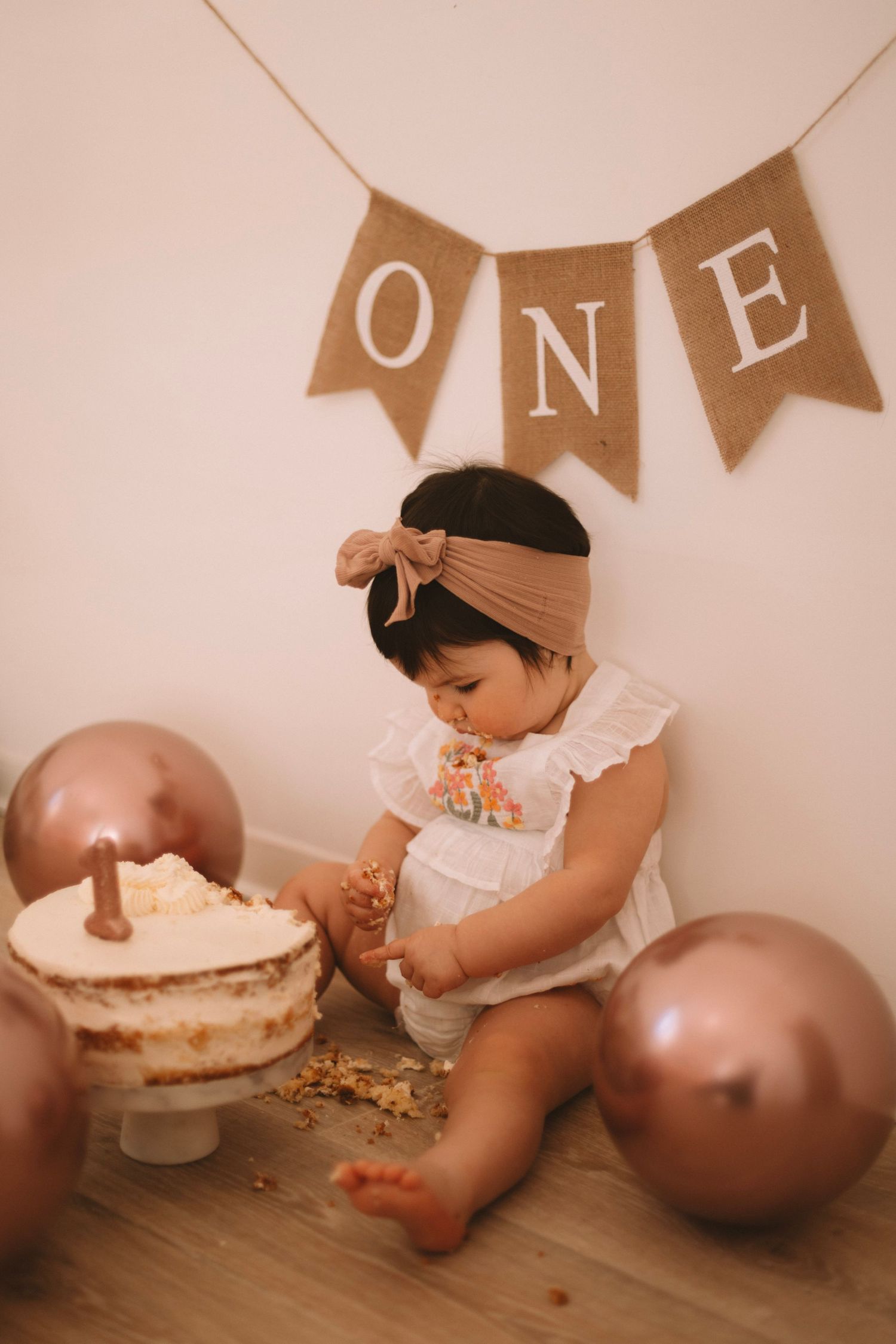 seance-photo-anniversaire-bebe-hyeres.jpg