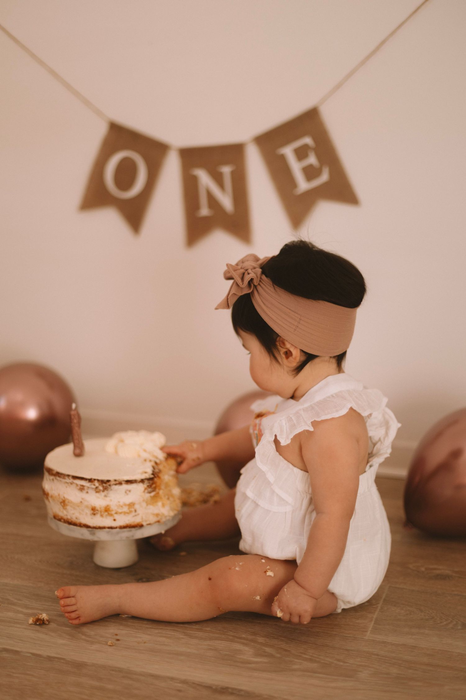 seance-photo-anniversaire-bebe-hyeres.jpg