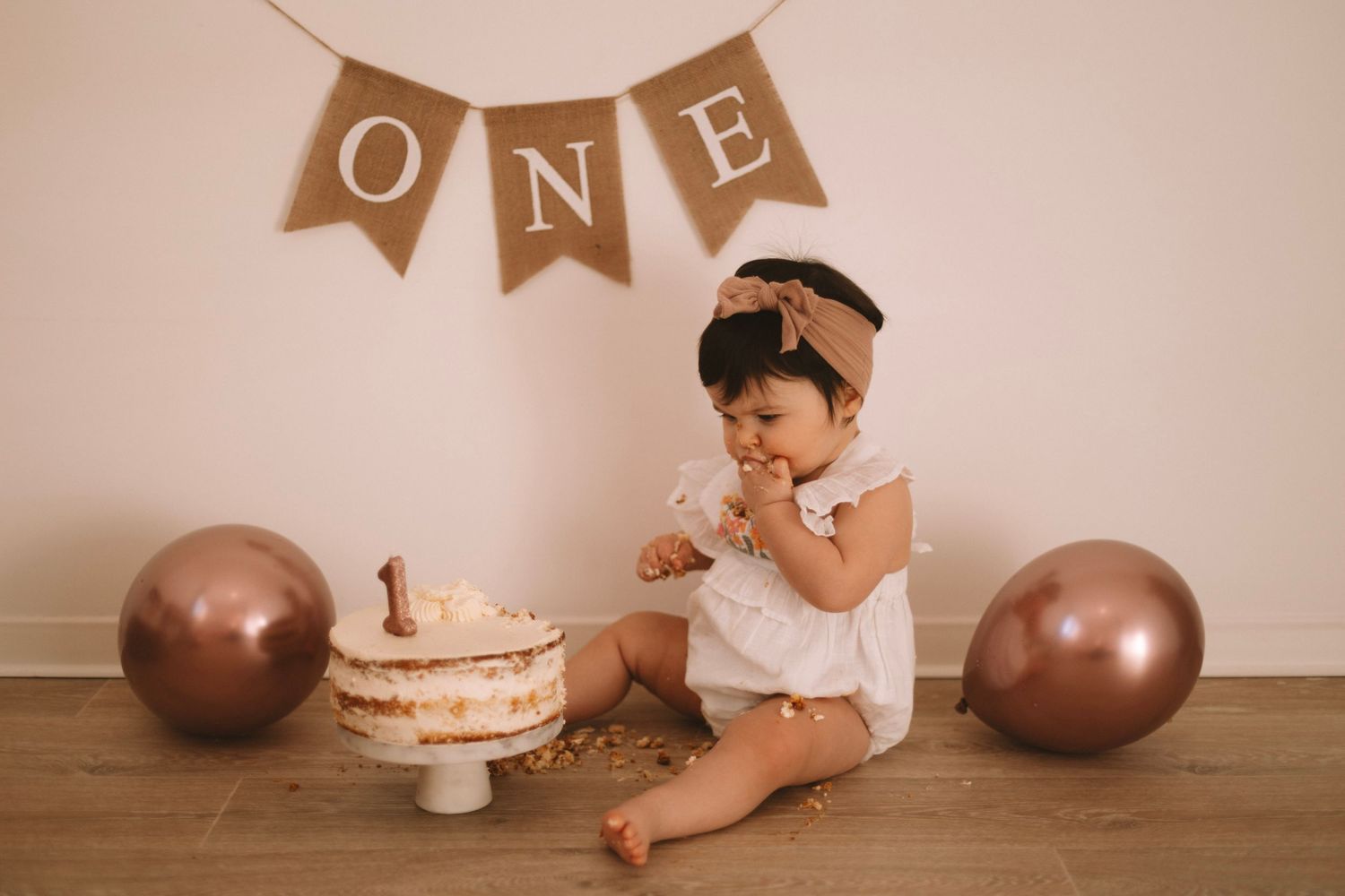 seance-photo-anniversaire-bebe-hyeres.jpg