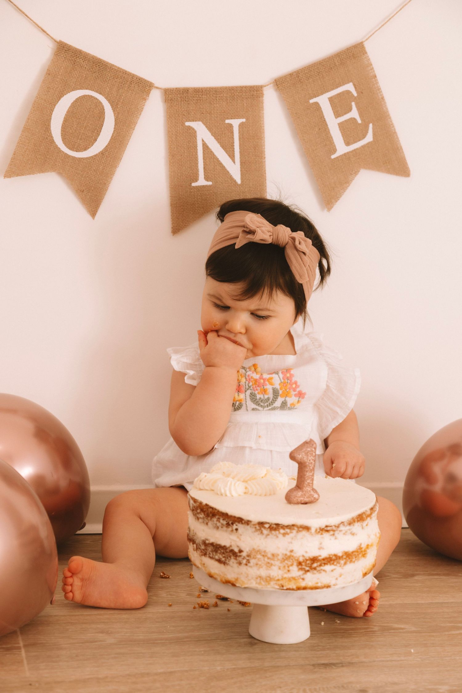 seance-photo-anniversaire-bebe-hyeres.jpg