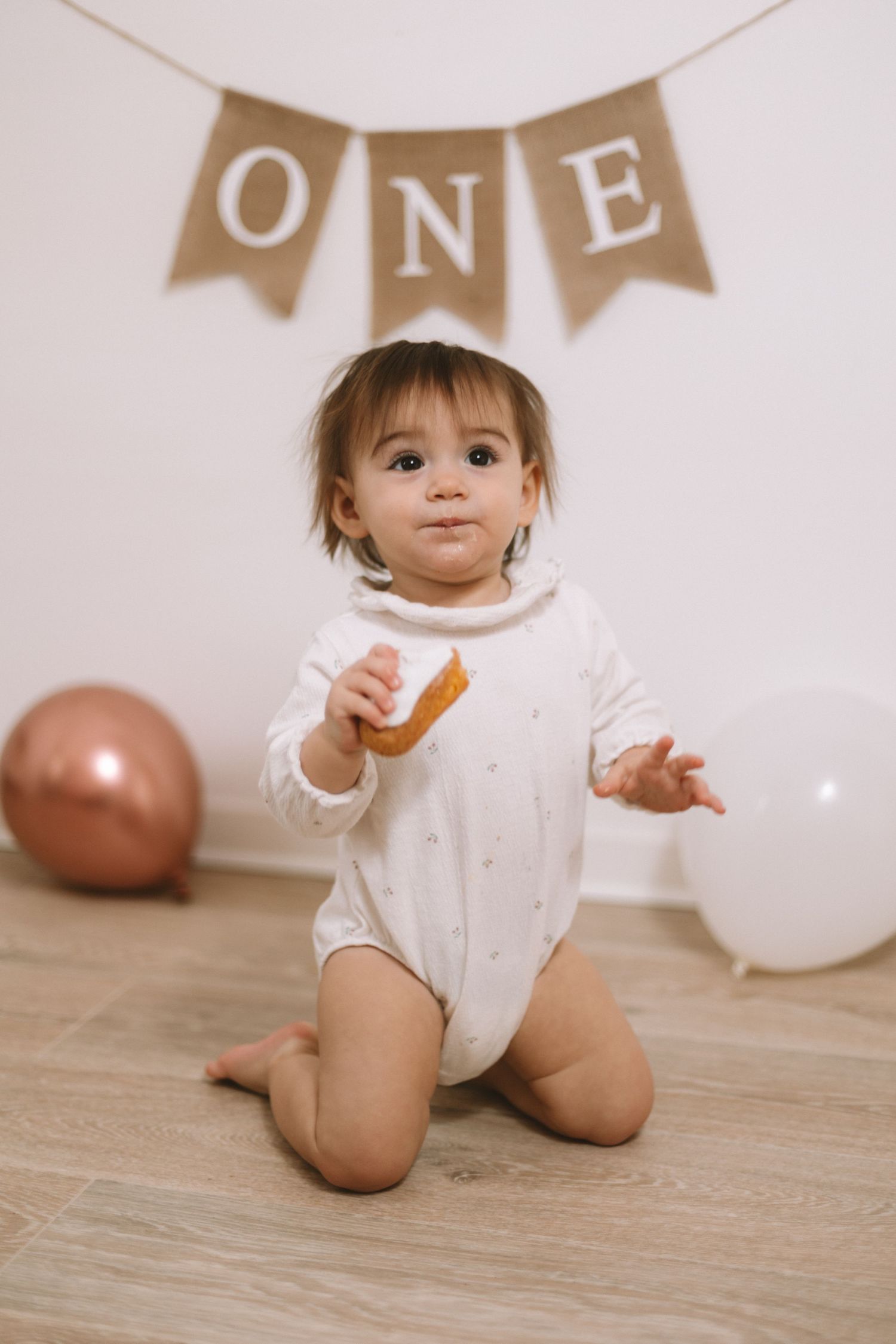 seance-photo-bebe-anniversaire-hyeres.jpg