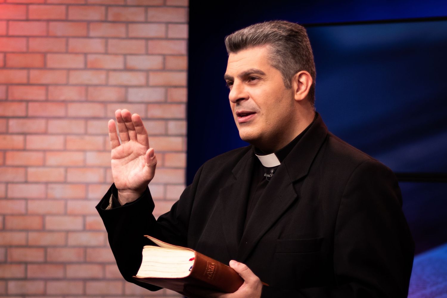 Padre Anderson Guerra na rede TV