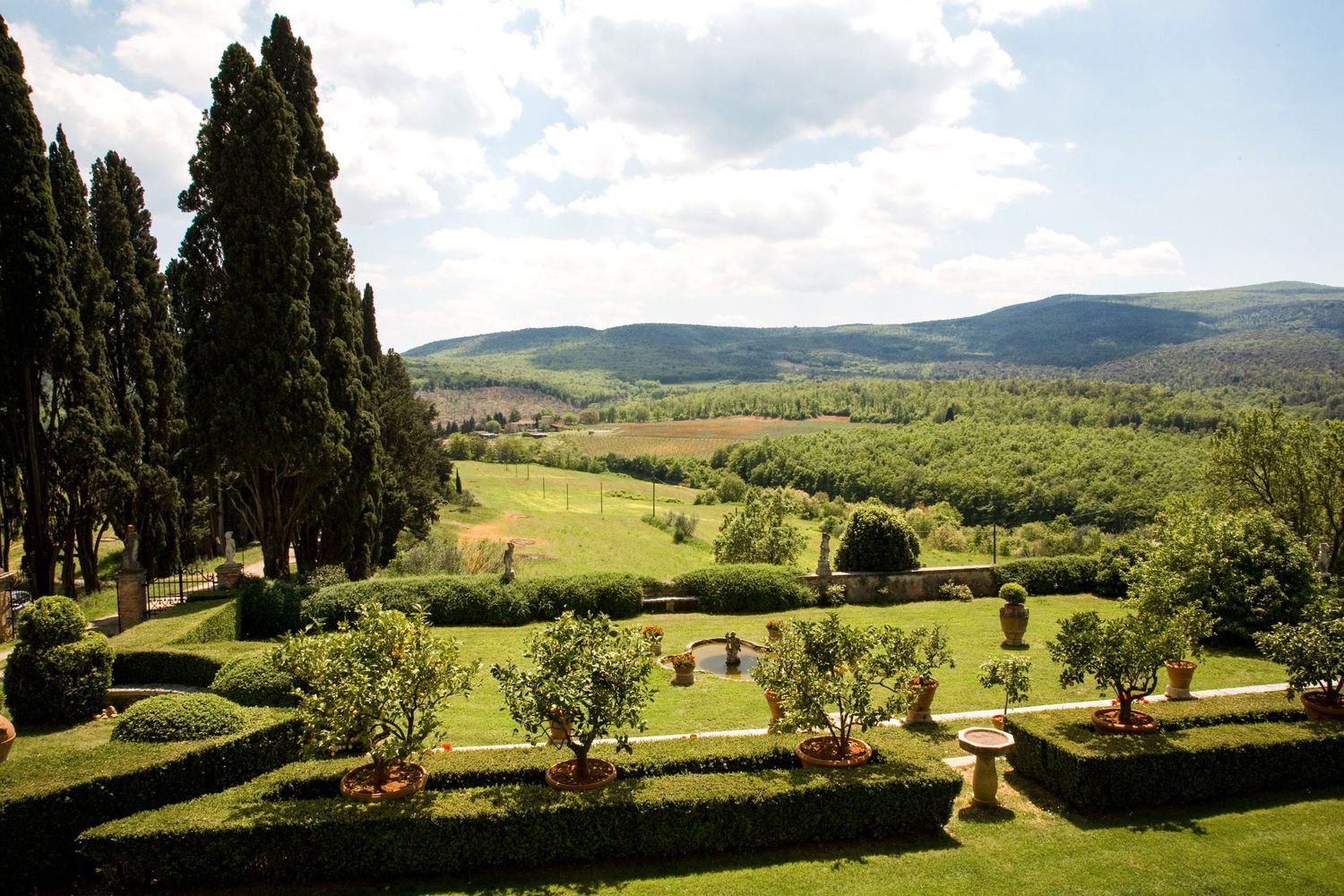 tuscan-villa-dinner-candlelight.jpg