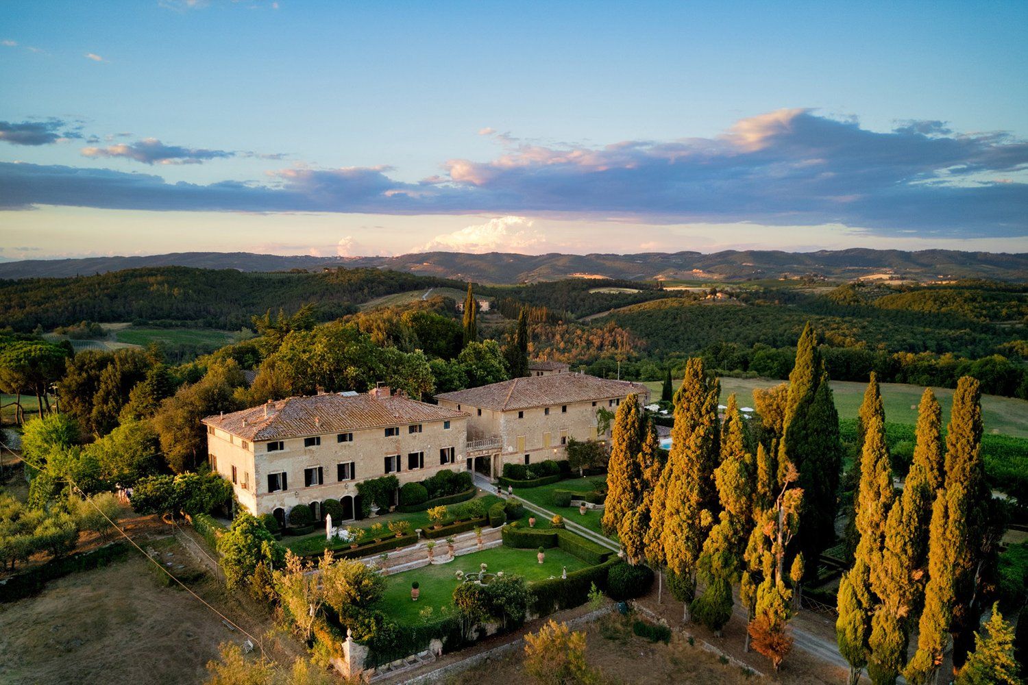 olive-branch-decor-villa-tuscany-wedding.jpg