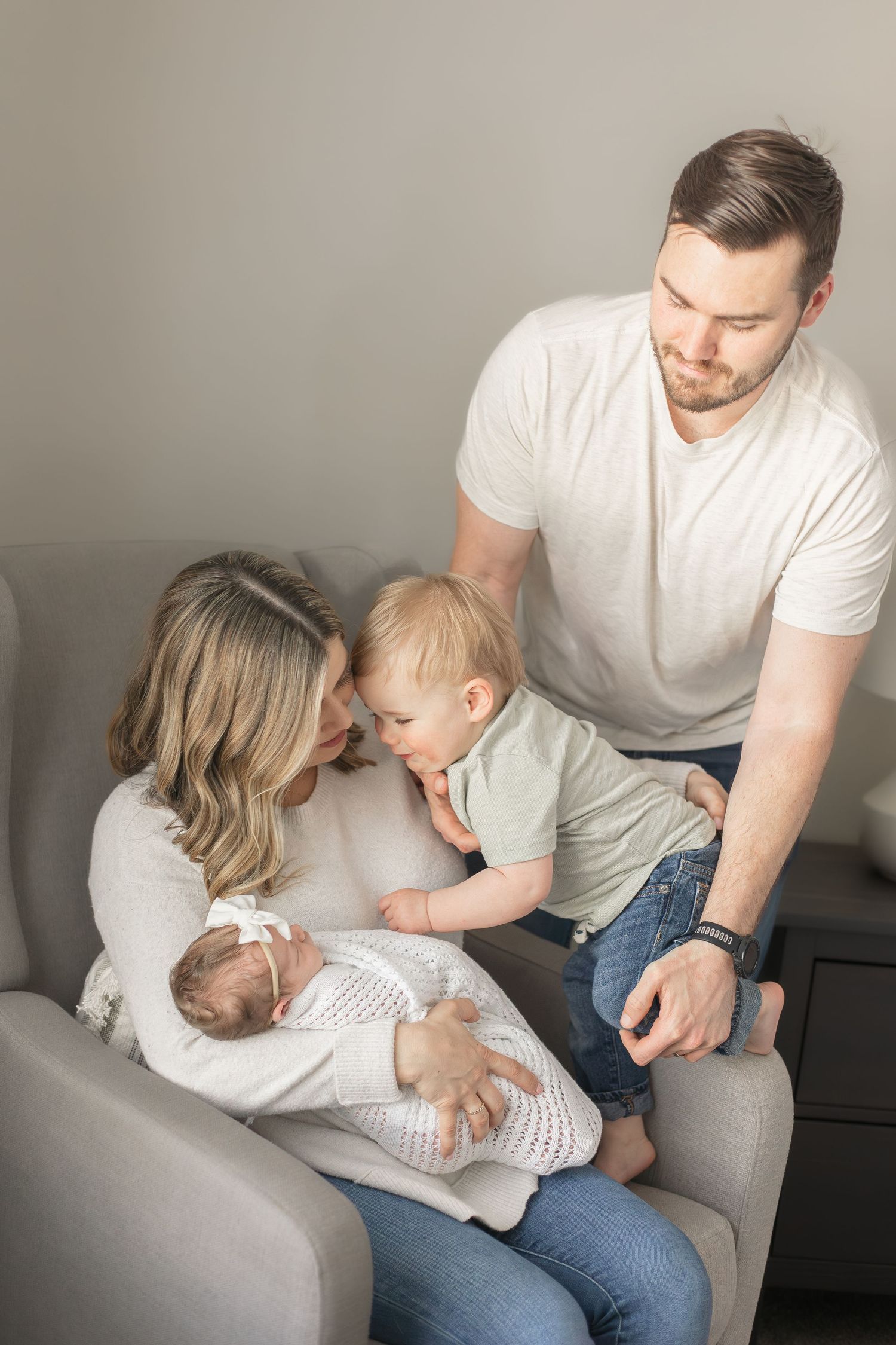 northern vrginia in-home newborn and family photographer