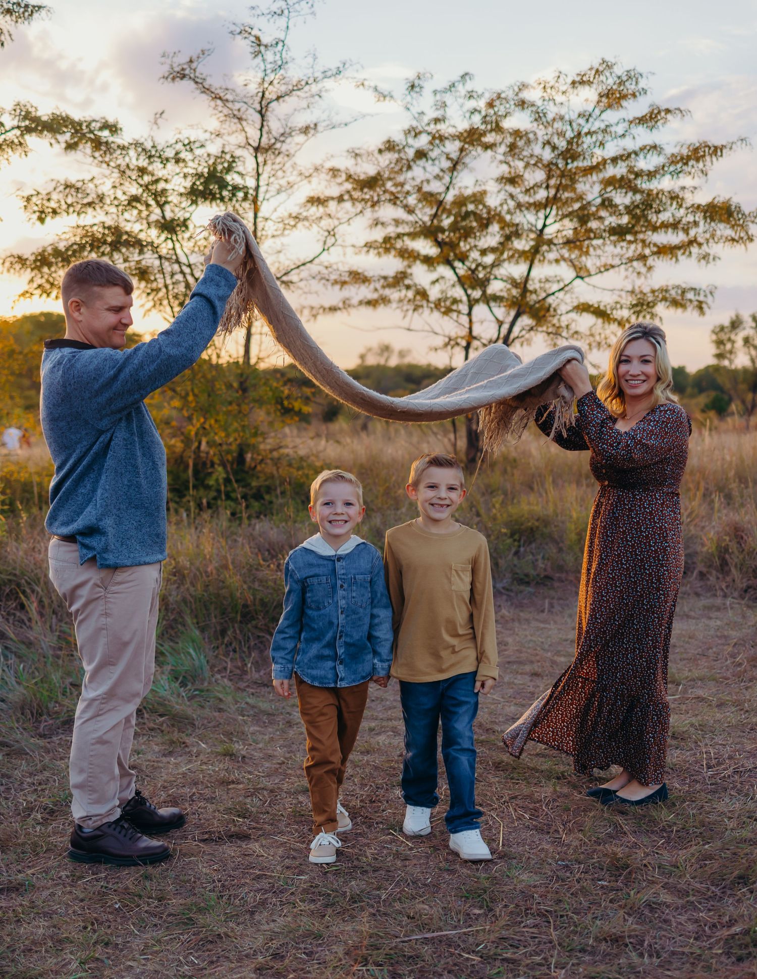 Family  in elegant natural light couples portrait in Kansas and East Texas