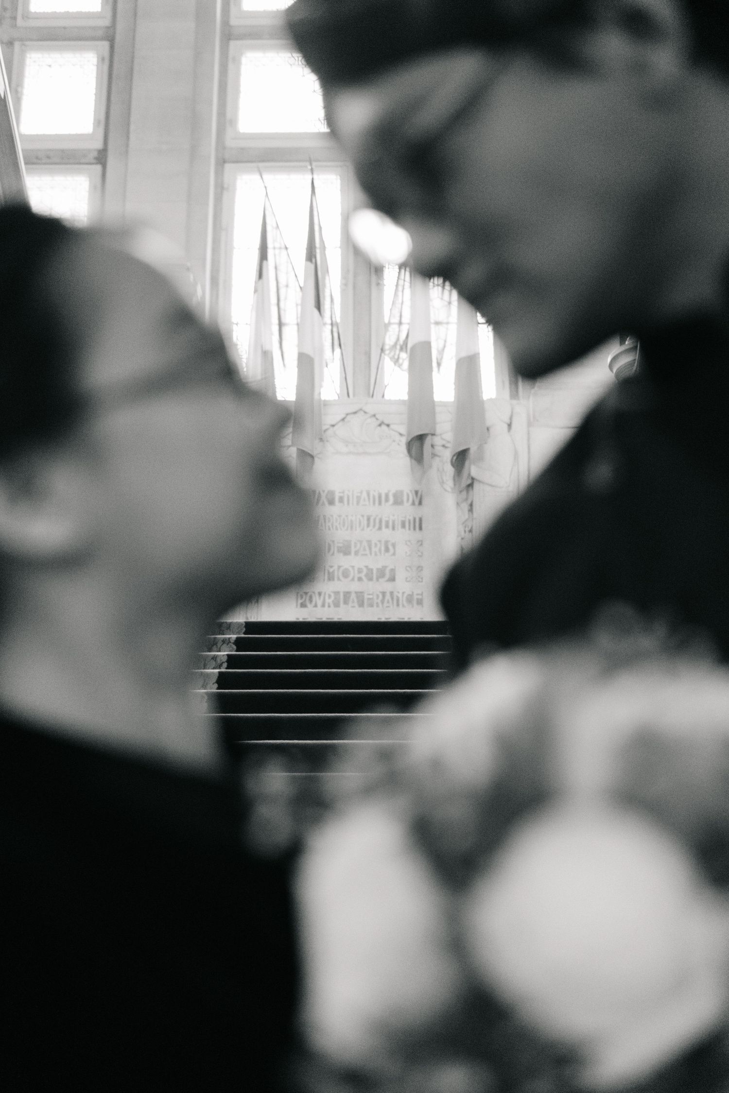 Indonesian civil wedding mairie 14eme paris, the couple is wearing traditional indonesian outfit (javanese batik)