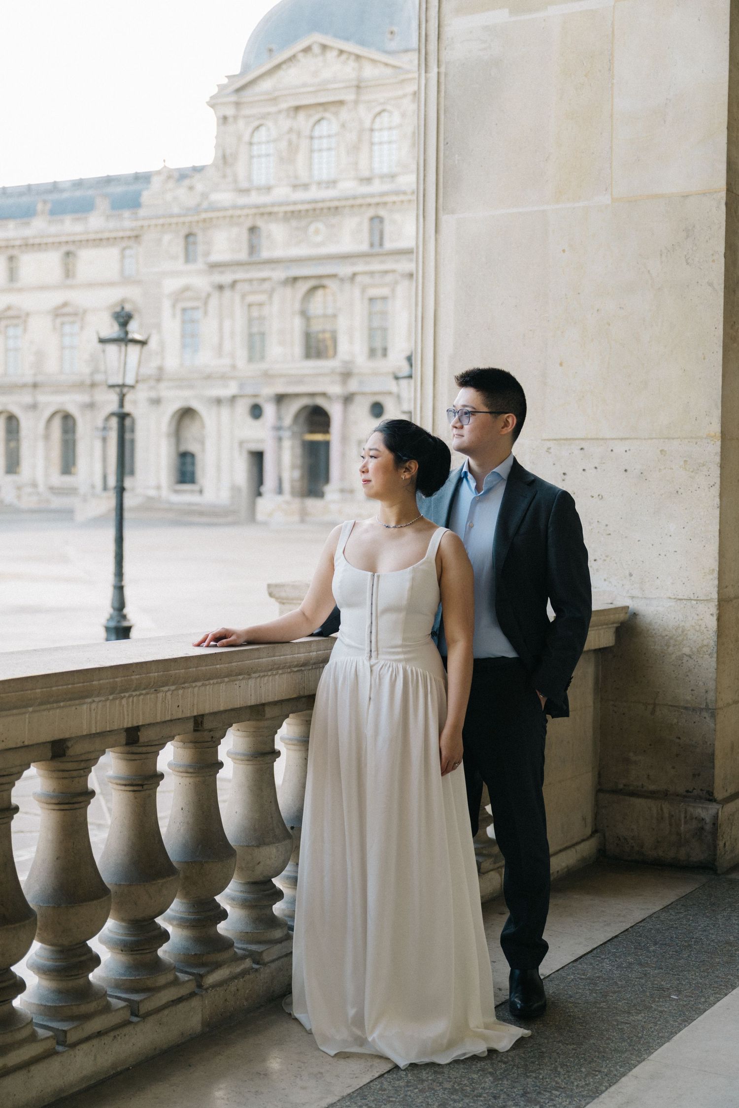 Pre-wedding photoshoot of Indonesian couple at the louvre