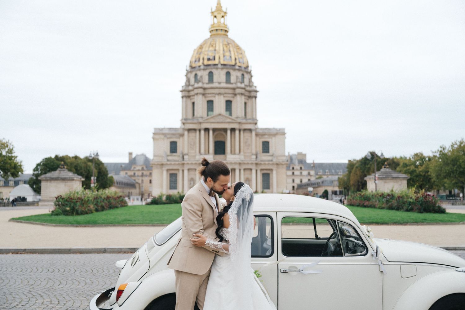 Les invalides wedding photoshoot vintage car