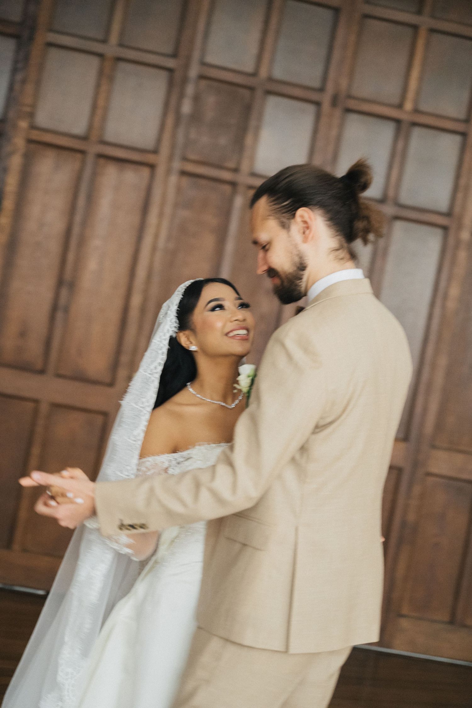 american church in paris wedding couple dancing