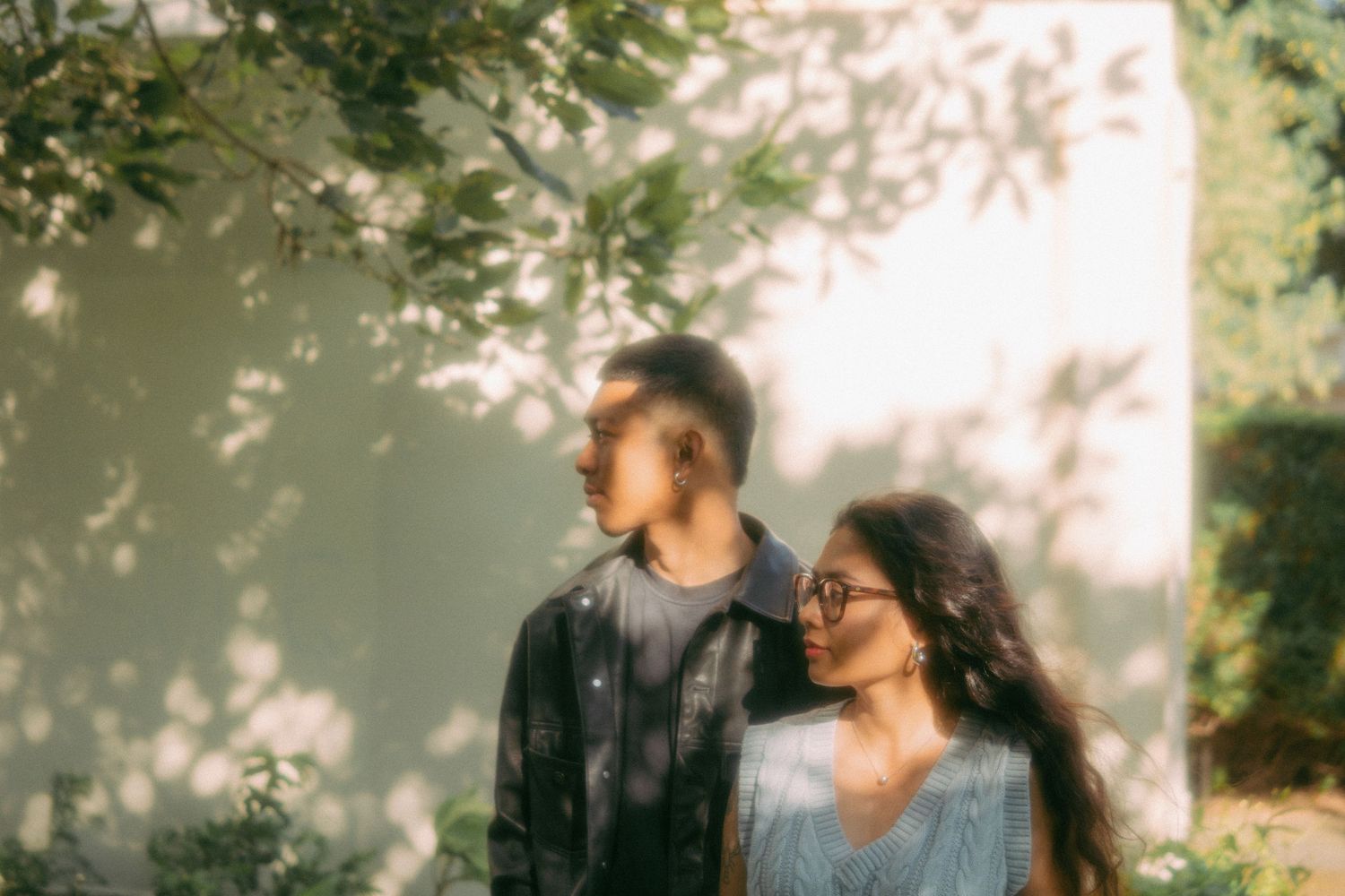 Romantic and intimate couple photoshoot in Rennes couple pre-wedding phtoographer