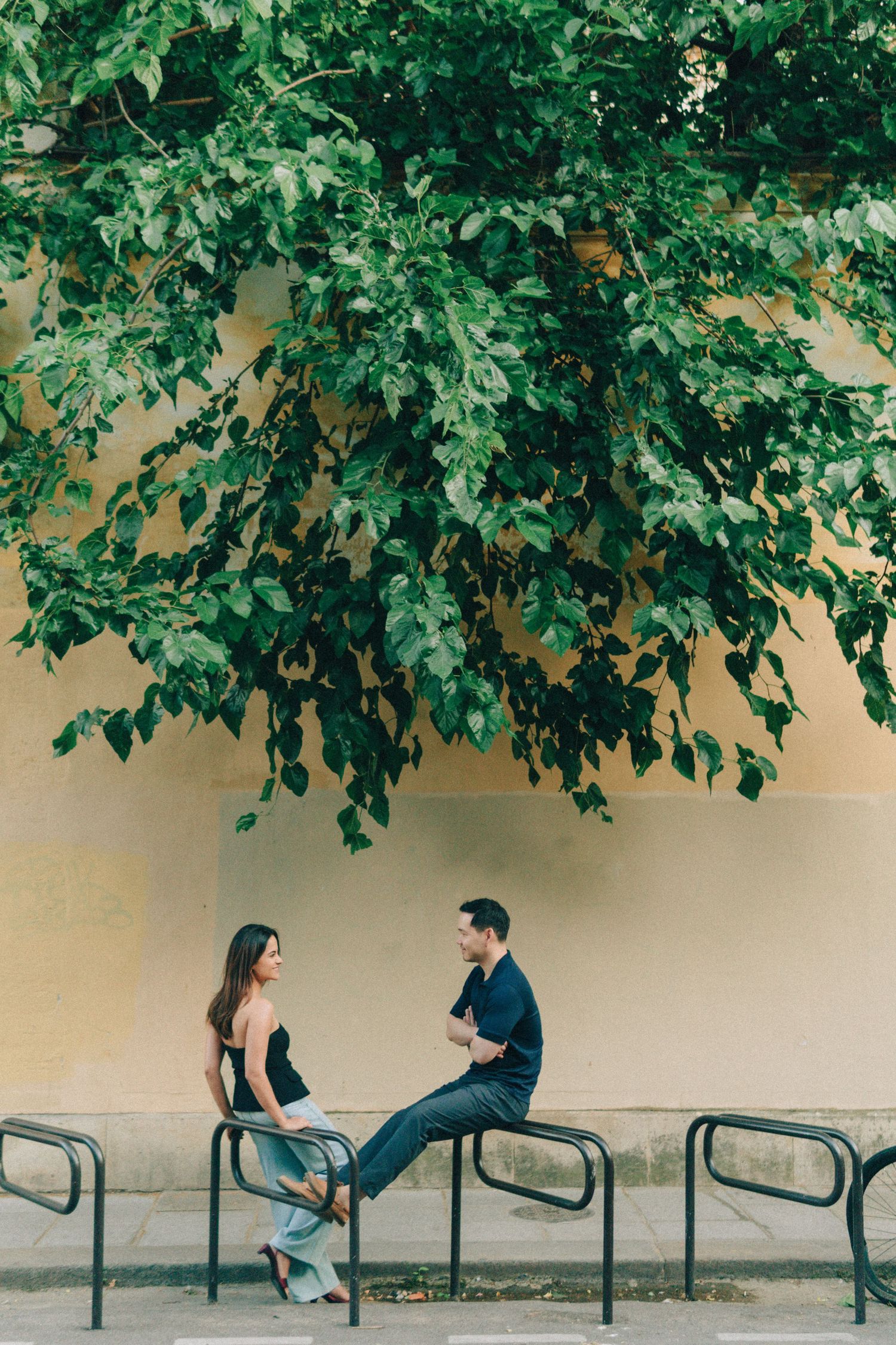 Le marais cinematic and casual couple photoshoot
