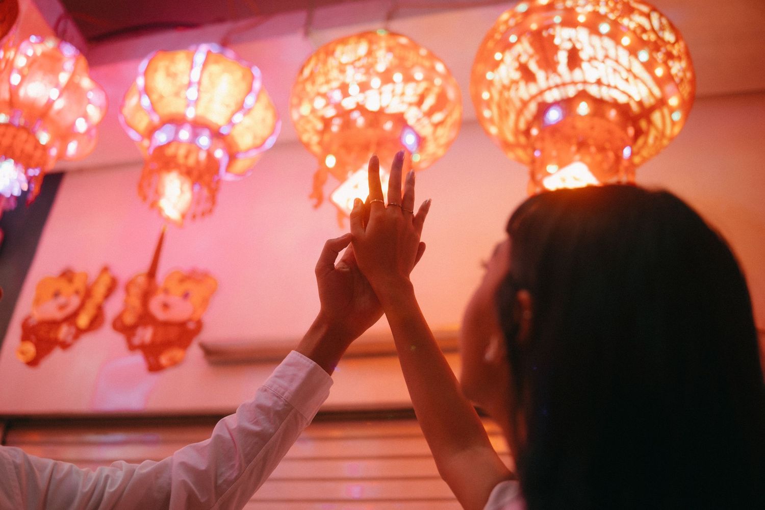Wong Kar Wai inspired couple photoshoot in North Jakarta with chinese lanterns