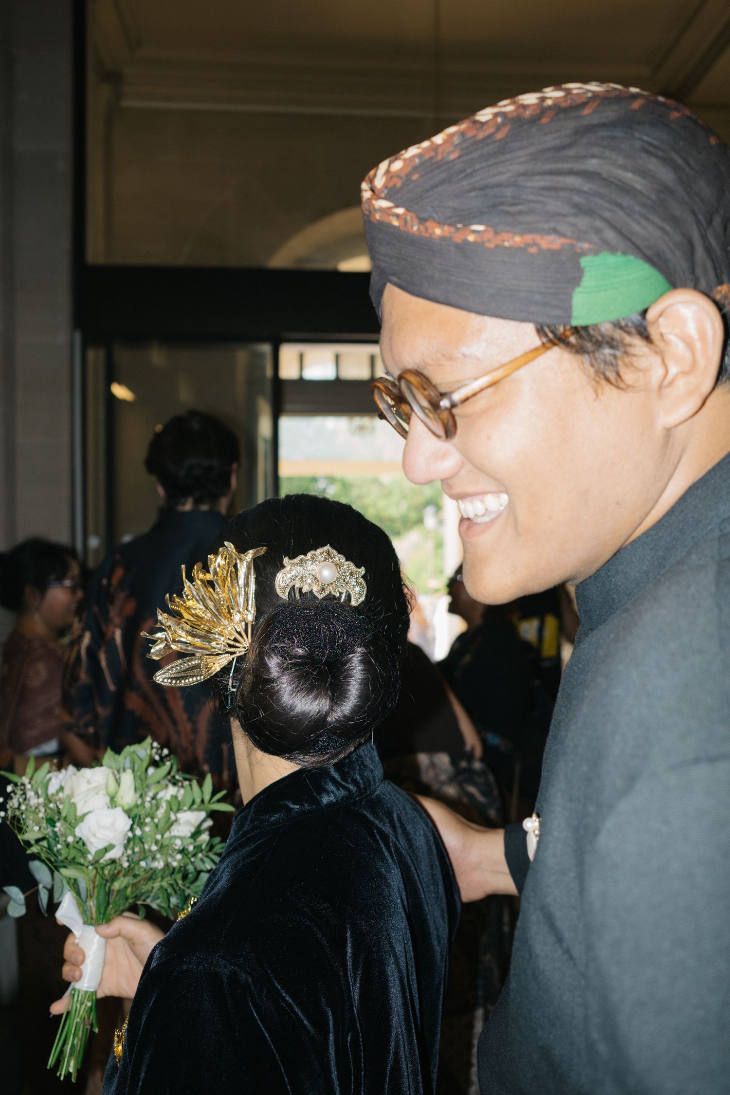 Paris Civil Wedding at Mairie 14ème, Indonesian traditional costumes and headwears