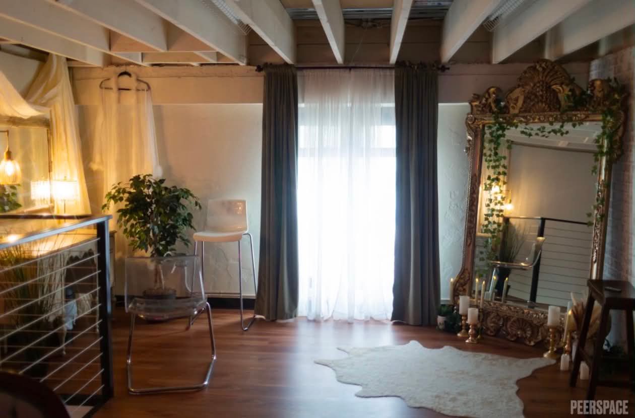 Boudoir studio Oregon City, OR - room with large floor to ceiling window
