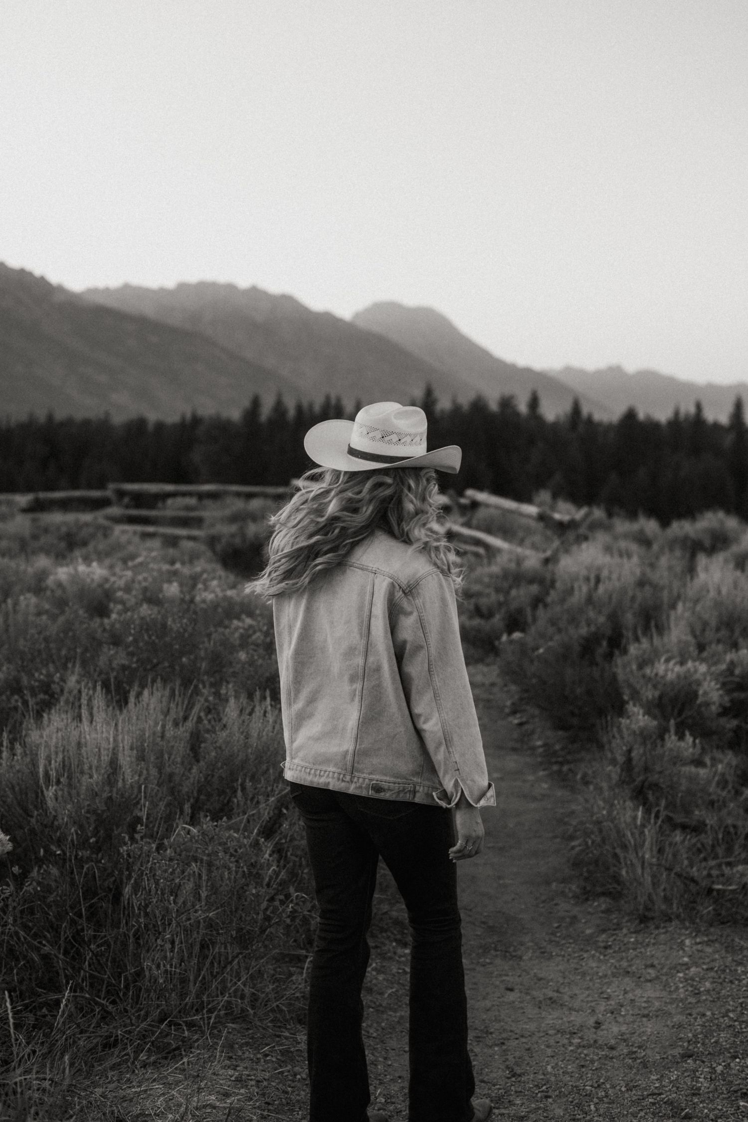 senior portraits jackson hole, lifestyle portraits jackson hole, portait photographer jackson hole, jackson hole photographer