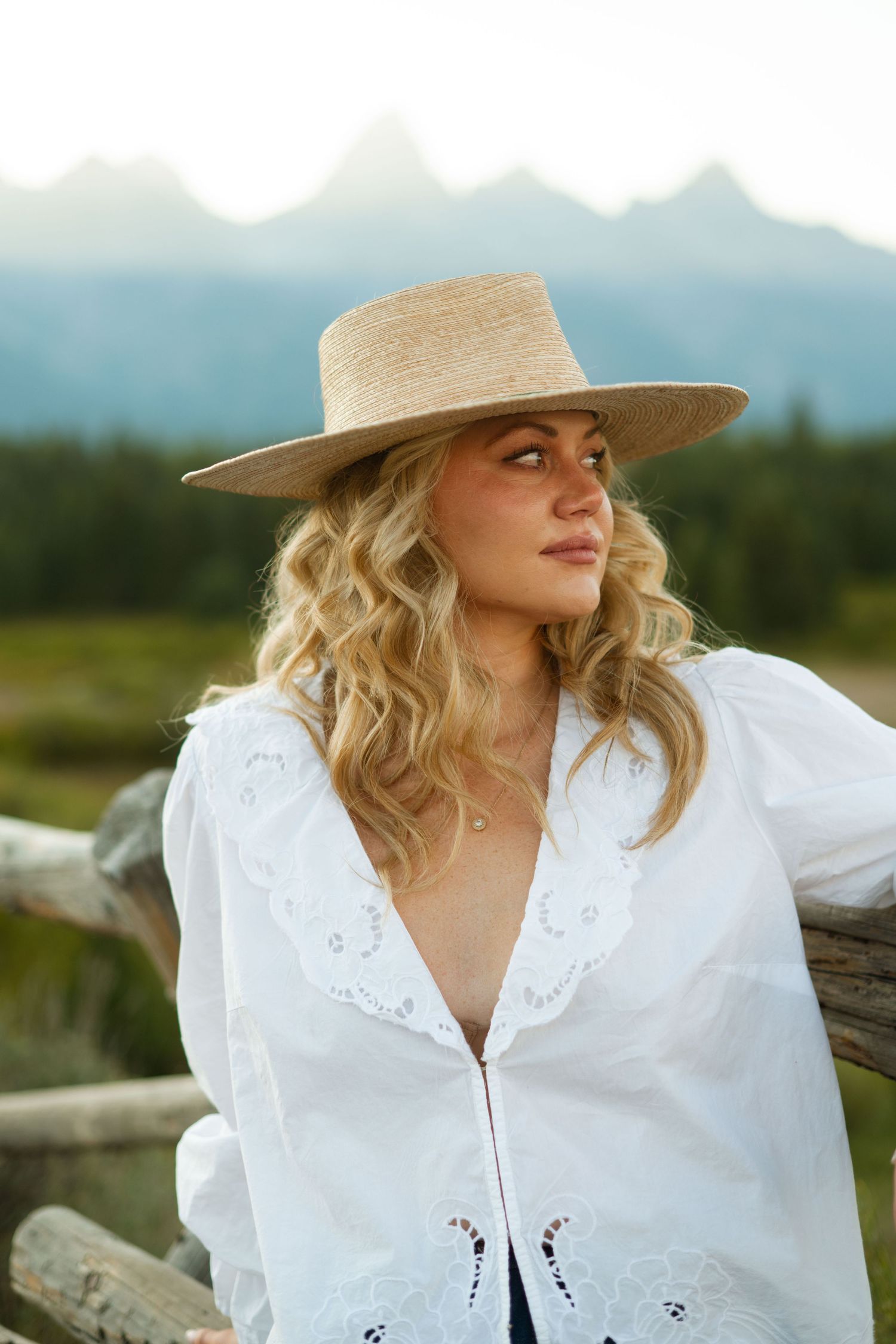 senior portraits jackson hole, lifestyle portraits jackson hole, portait photographer jackson hole, jackson hole photographer senior portrai