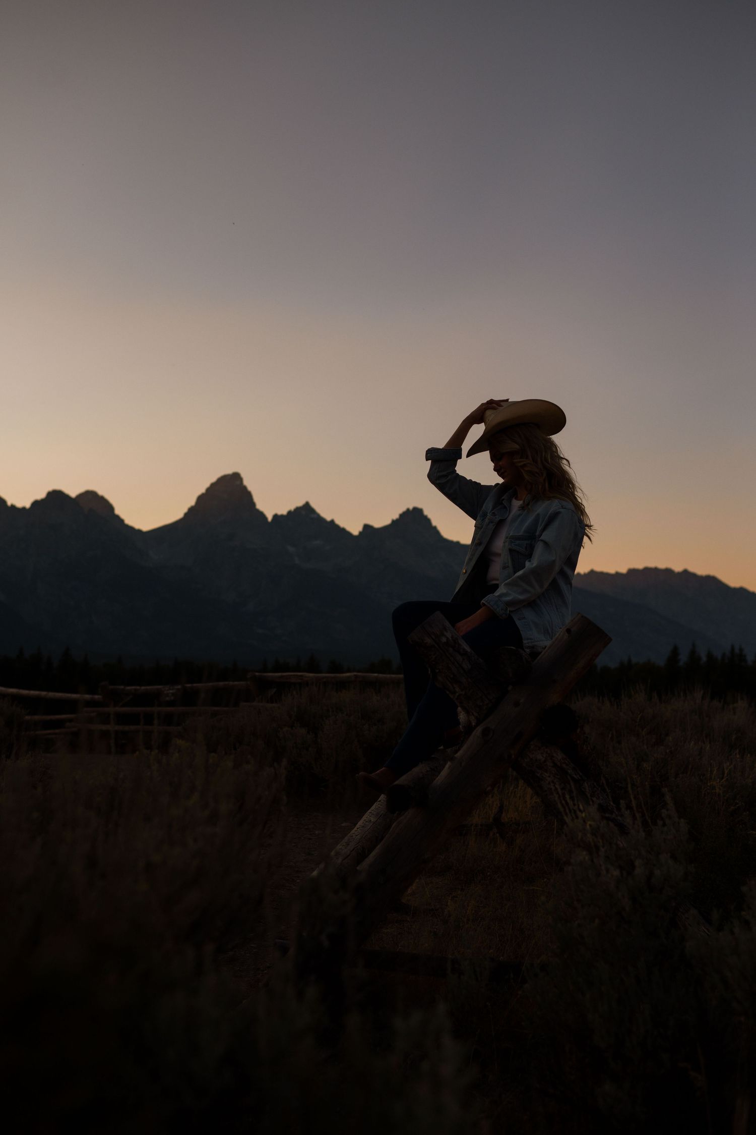 senior portraits jackson hole, lifestyle portraits jackson hole, portait photographer jackson hole, jackson hole photographer senior portrai