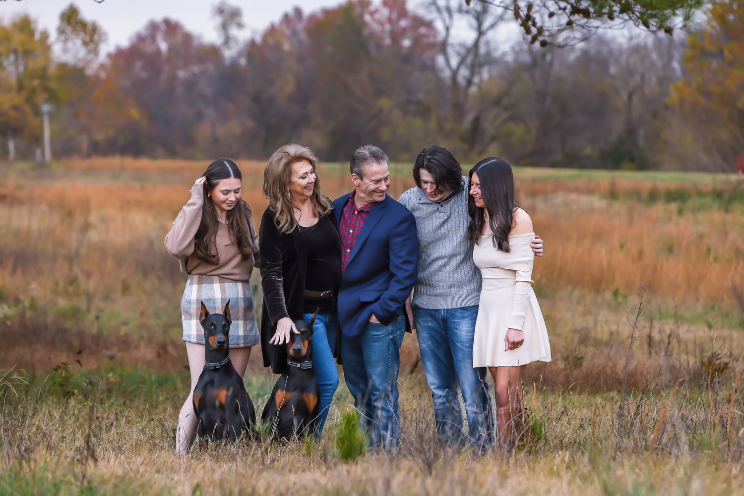 Family portrait photography in middle Tennessee with warm and vibrant.