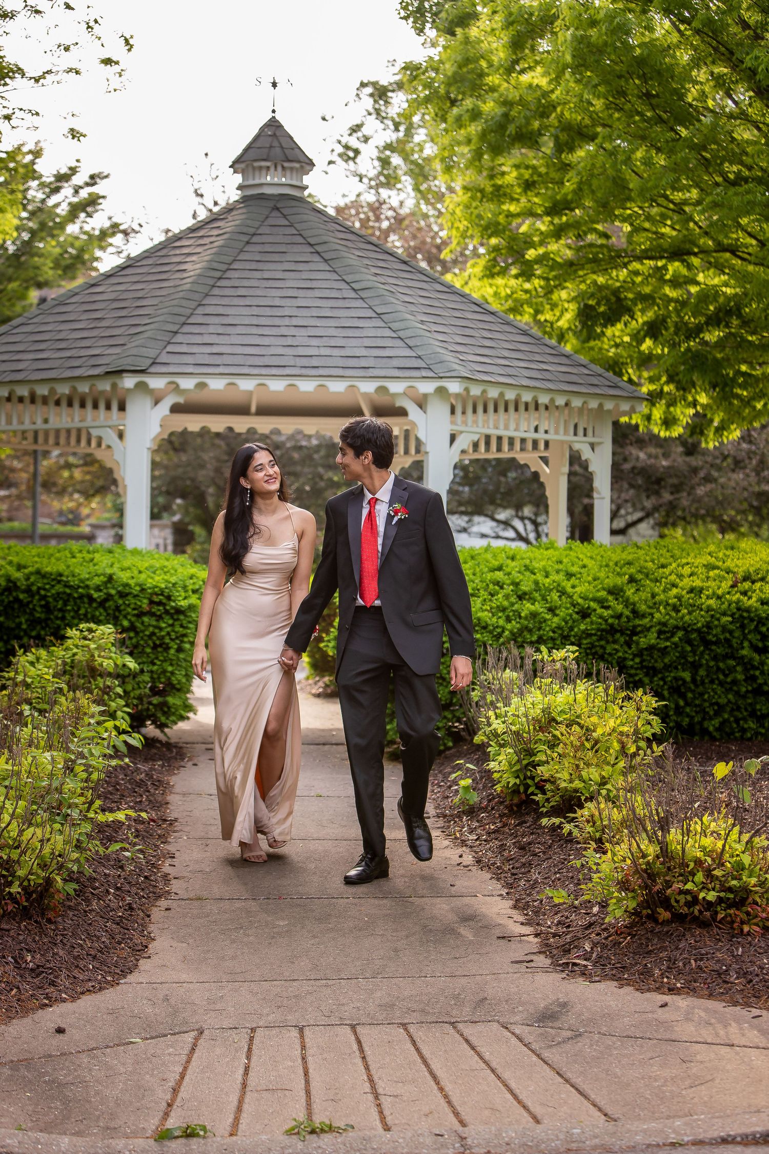Family portrait photography in middle Tennessee with warm neutral tones.