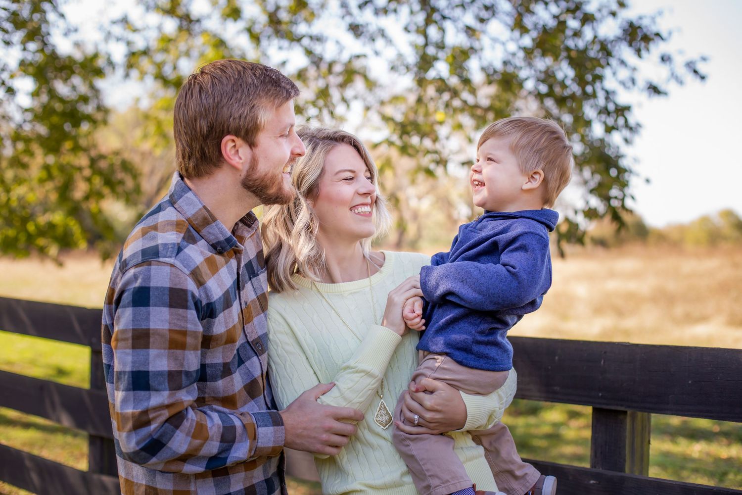 Family portrait photography in middle Tennessee with warm and vibrant.
