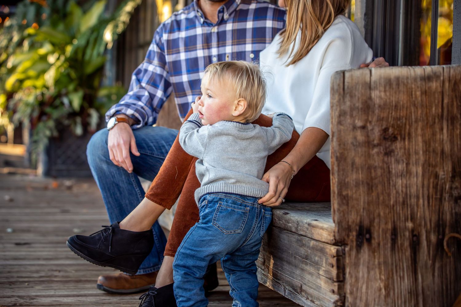 Family portrait photography in middle Tennessee with warm and vibrant.
