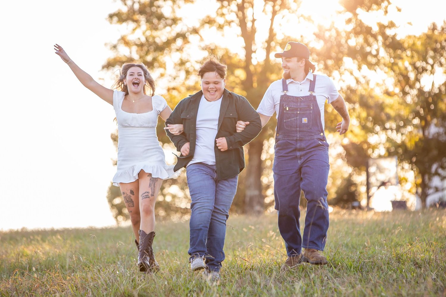 Family portrait photography in middle Tennessee with warm and vibrant.