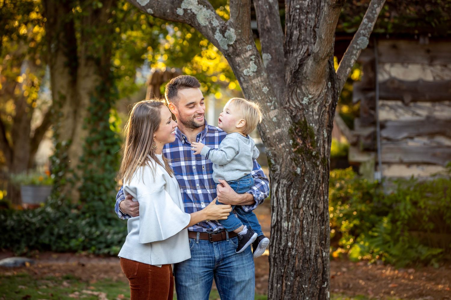 Family portrait photography in middle Tennessee with warm and vibrant.