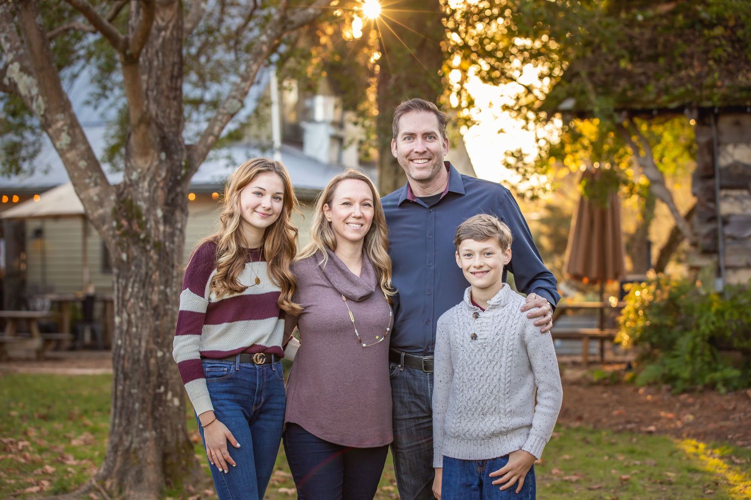 Family portrait photography in middle Tennessee with warm and vibrant.