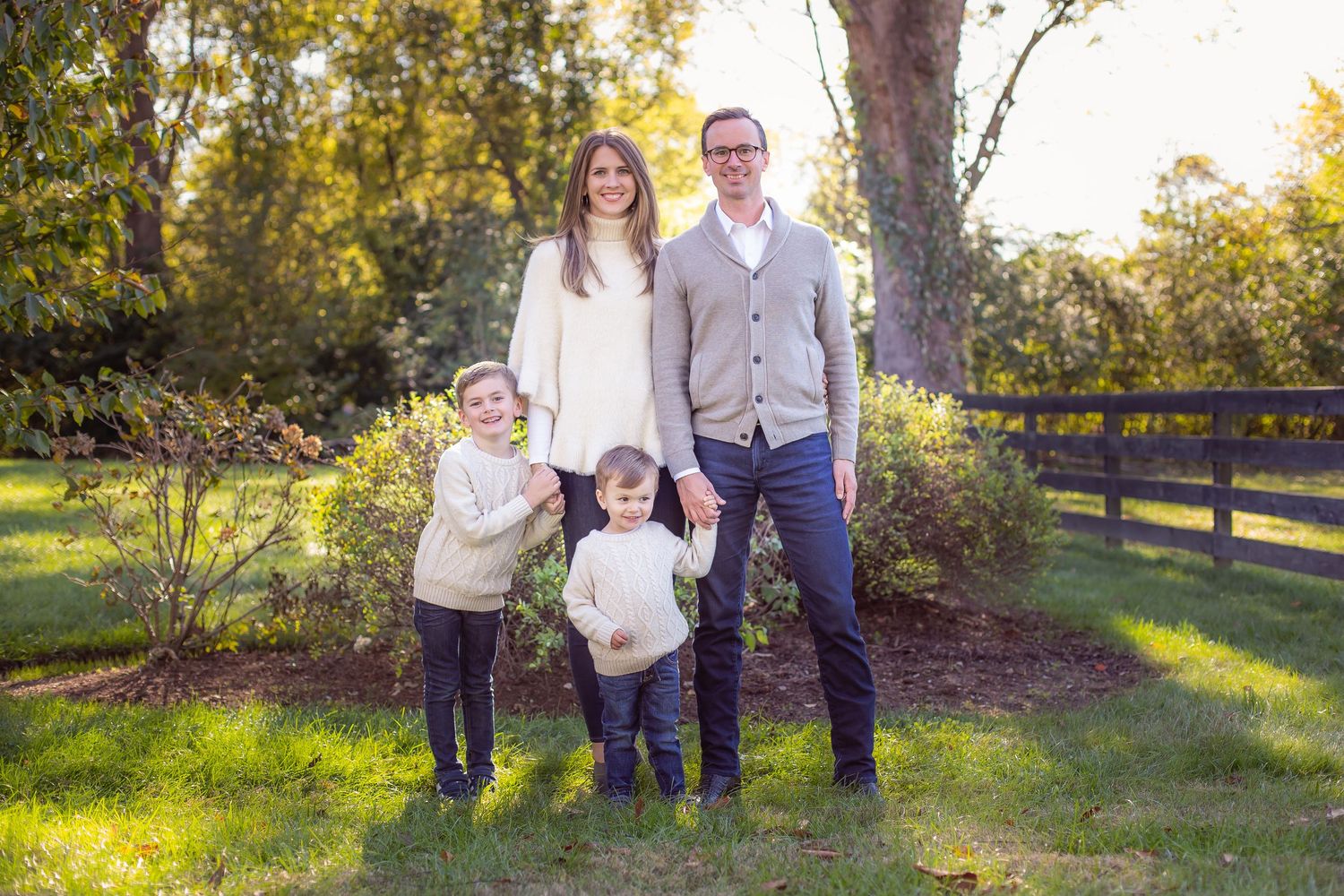 Family portrait photography in middle Tennessee with warm and vibrant.