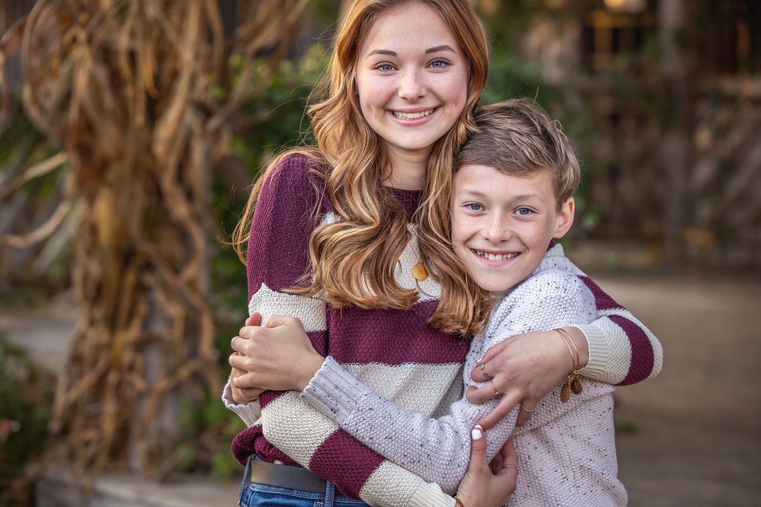 Family portrait photography in middle Tennessee with warm and vibrant.