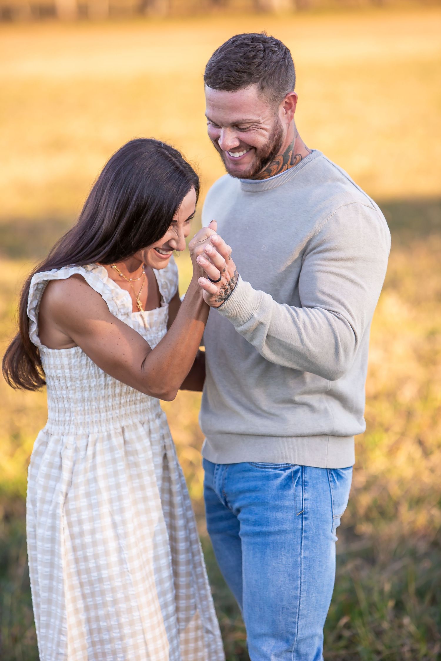 Family portrait photography in middle Tennessee with warm and vibrant.