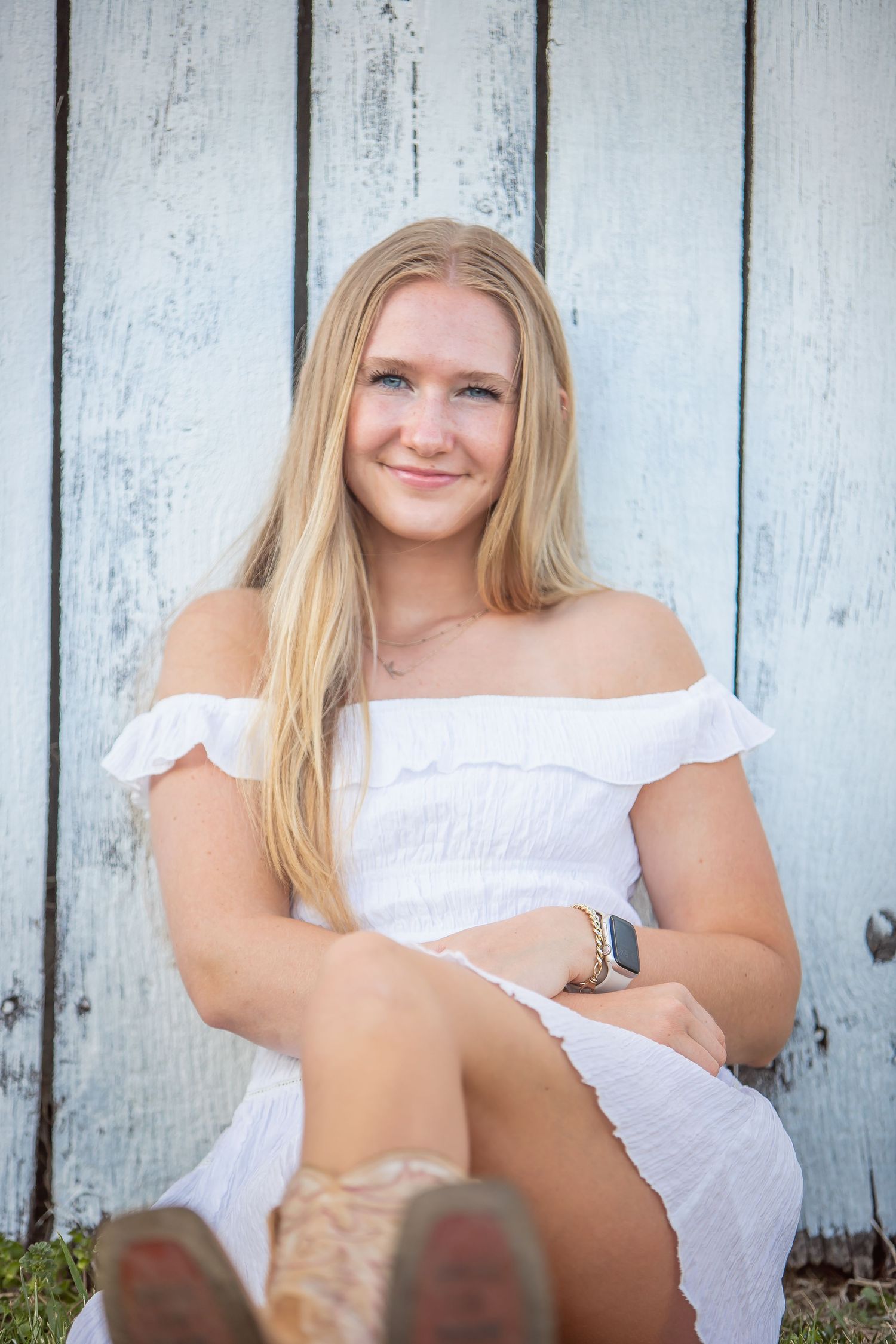 Luxury lifestyle and portrait photography in Middle Tennessee with warm and vibrant tones.