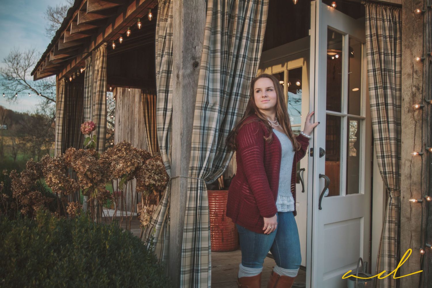 Family portrait photography in middle Tennessee with warm neutral tones.