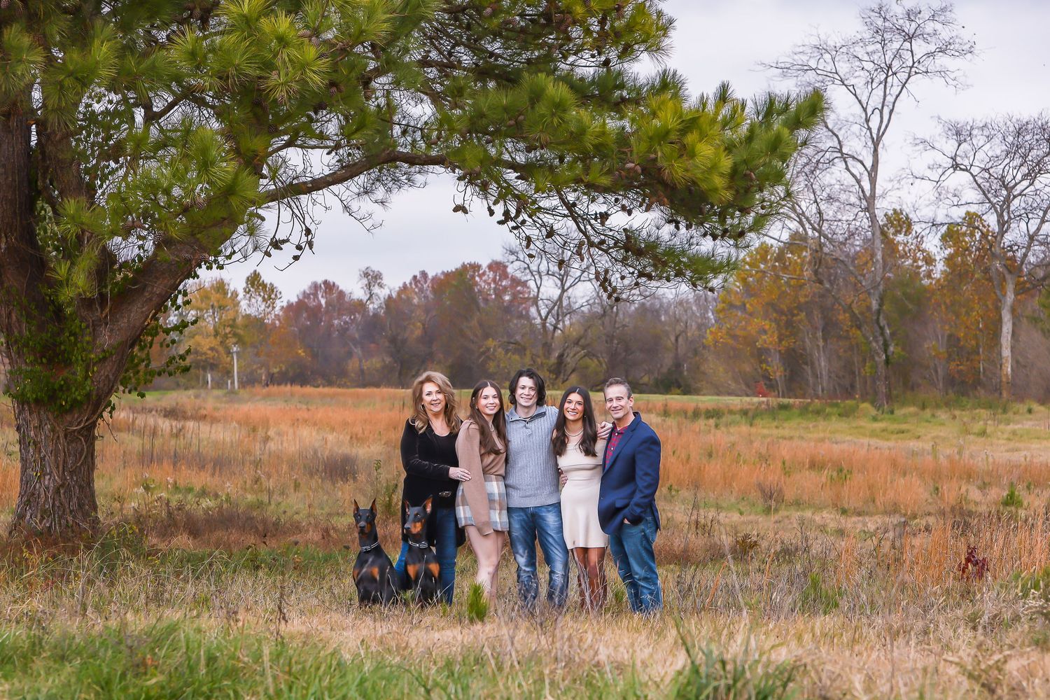 Family portrait photography in middle Tennessee with warm and vibrant.