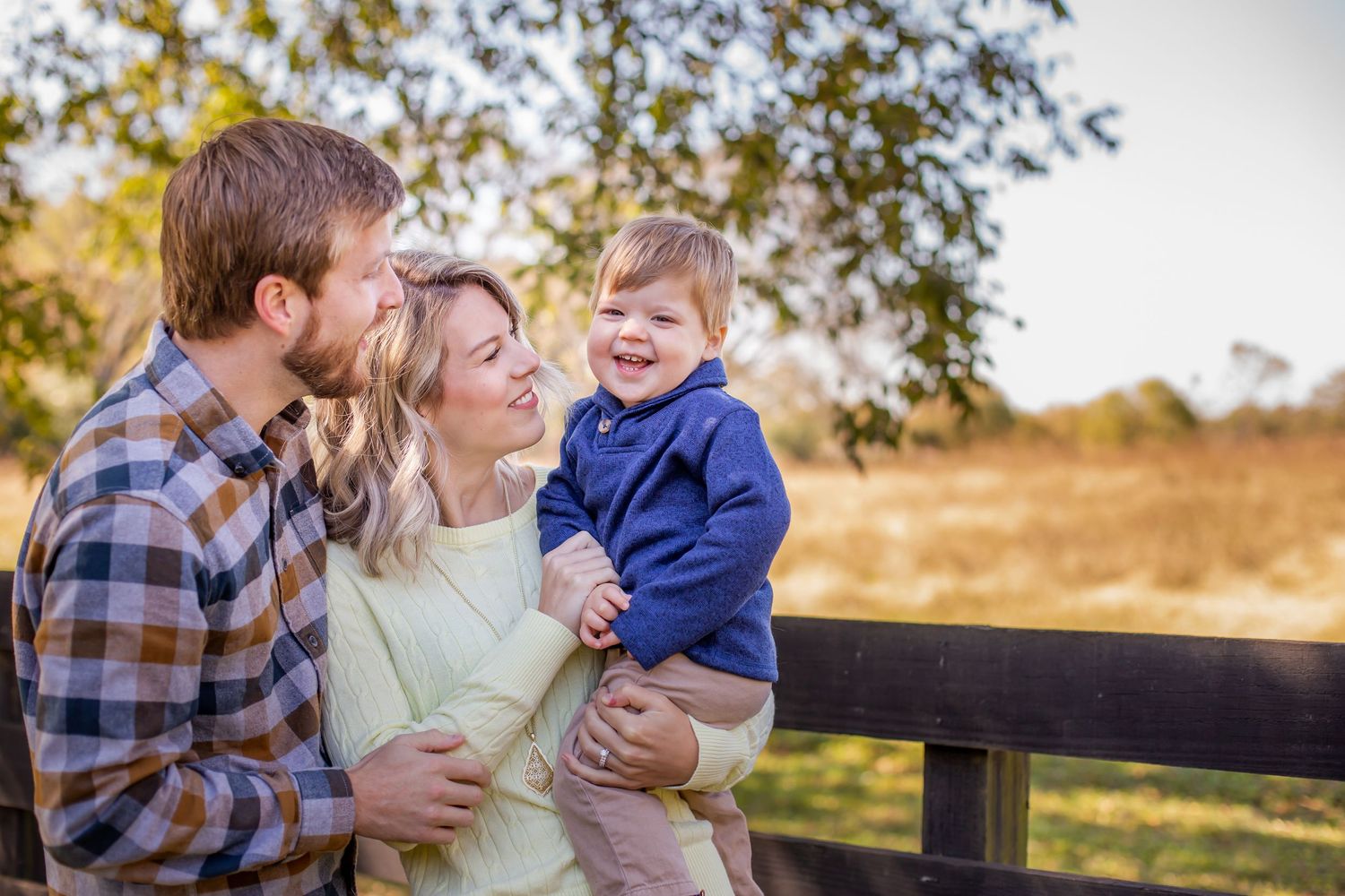 Family portrait photography in middle Tennessee with warm and vibrant.