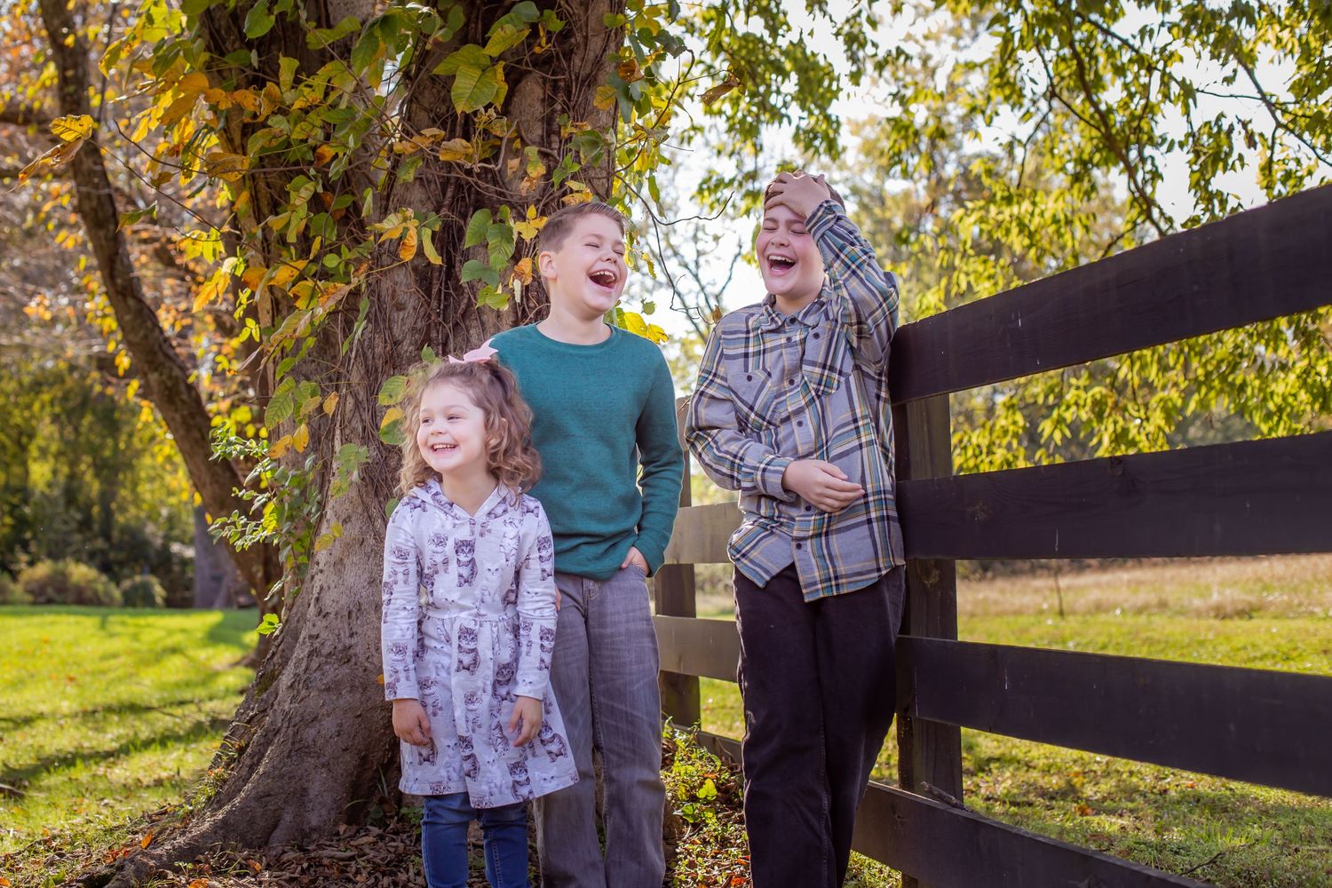Family portrait photography in middle Tennessee with warm and vibrant.